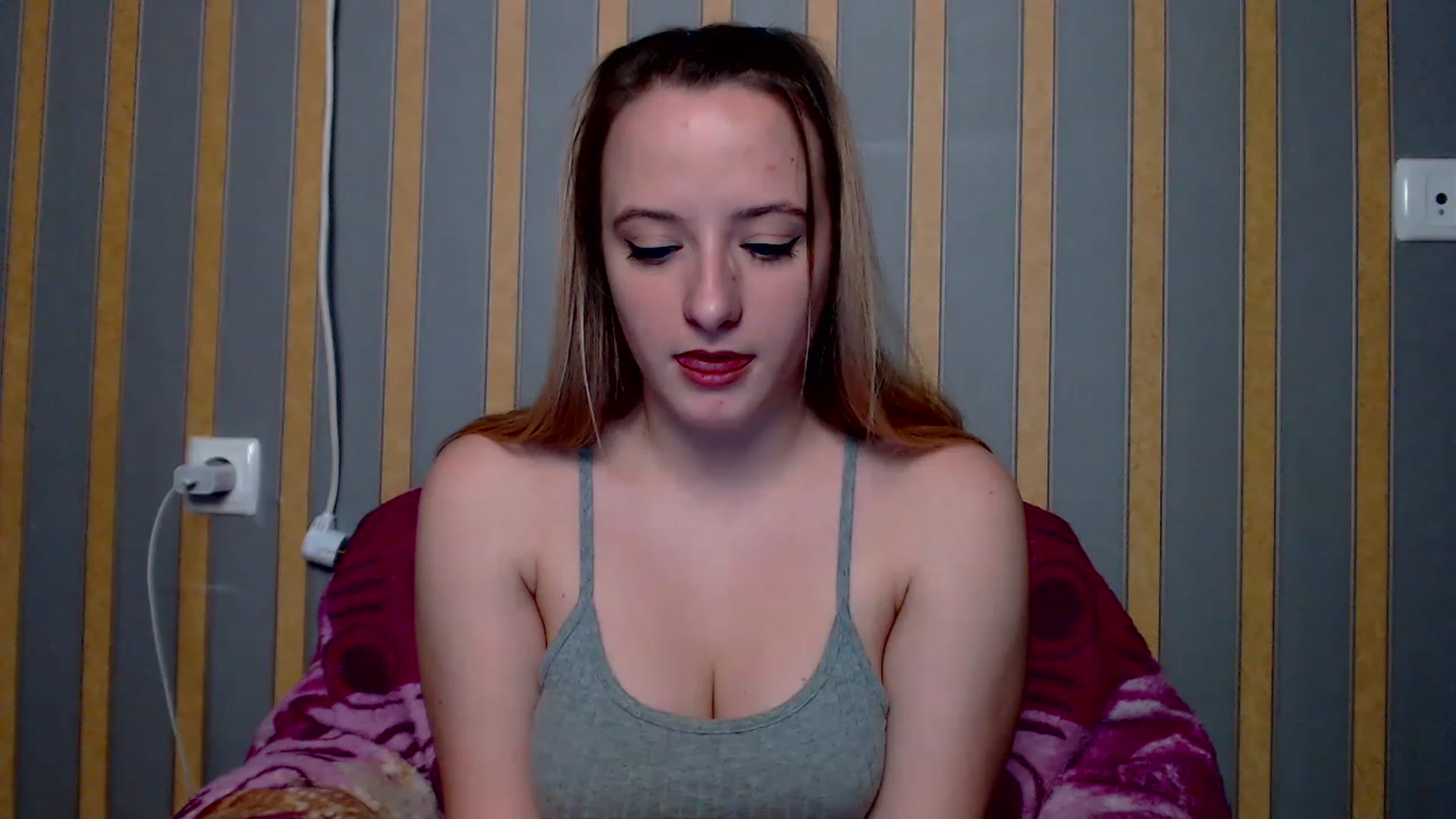 Gallery image thumbnail from Lisova_mavka's myfreecams stream on, 12/25/2022, 15:20 image 1 of 20
