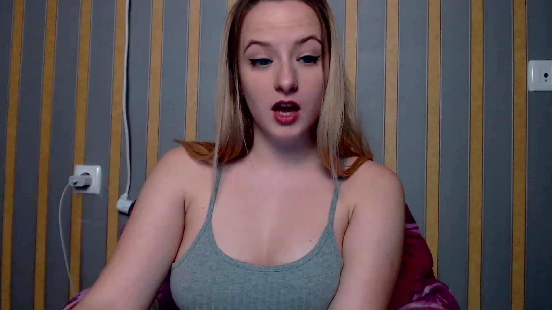 Gallery image thumbnail from Lisova_mavka's myfreecams stream on, 12/25/2022, 15:20 image 9 of 20