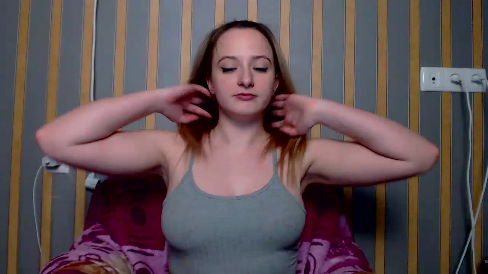 Gallery image thumbnail from Lisova_mavka's myfreecams stream on, 12/25/2022, 15:45 image 6 of 20