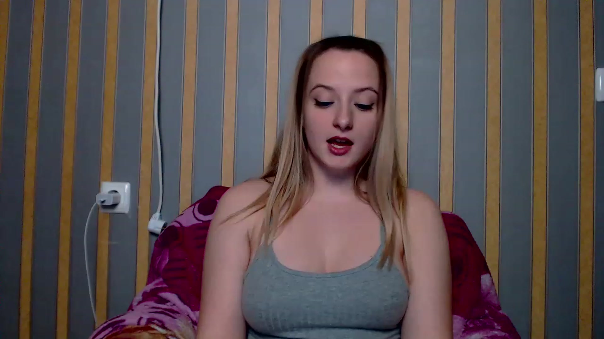 Gallery image thumbnail from Lisova_mavka's myfreecams stream on, 12/25/2022, 15:45 image 14 of 20