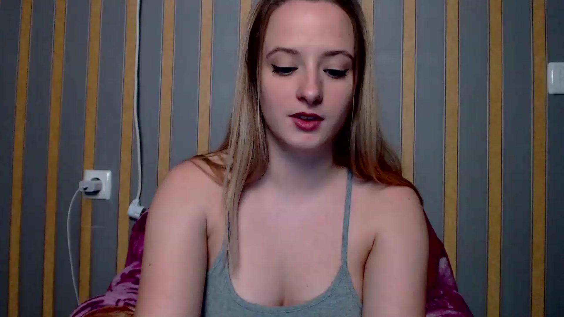 Gallery image thumbnail from Lisova_mavka's myfreecams stream on, 12/25/2022, 16:22 image 8 of 20