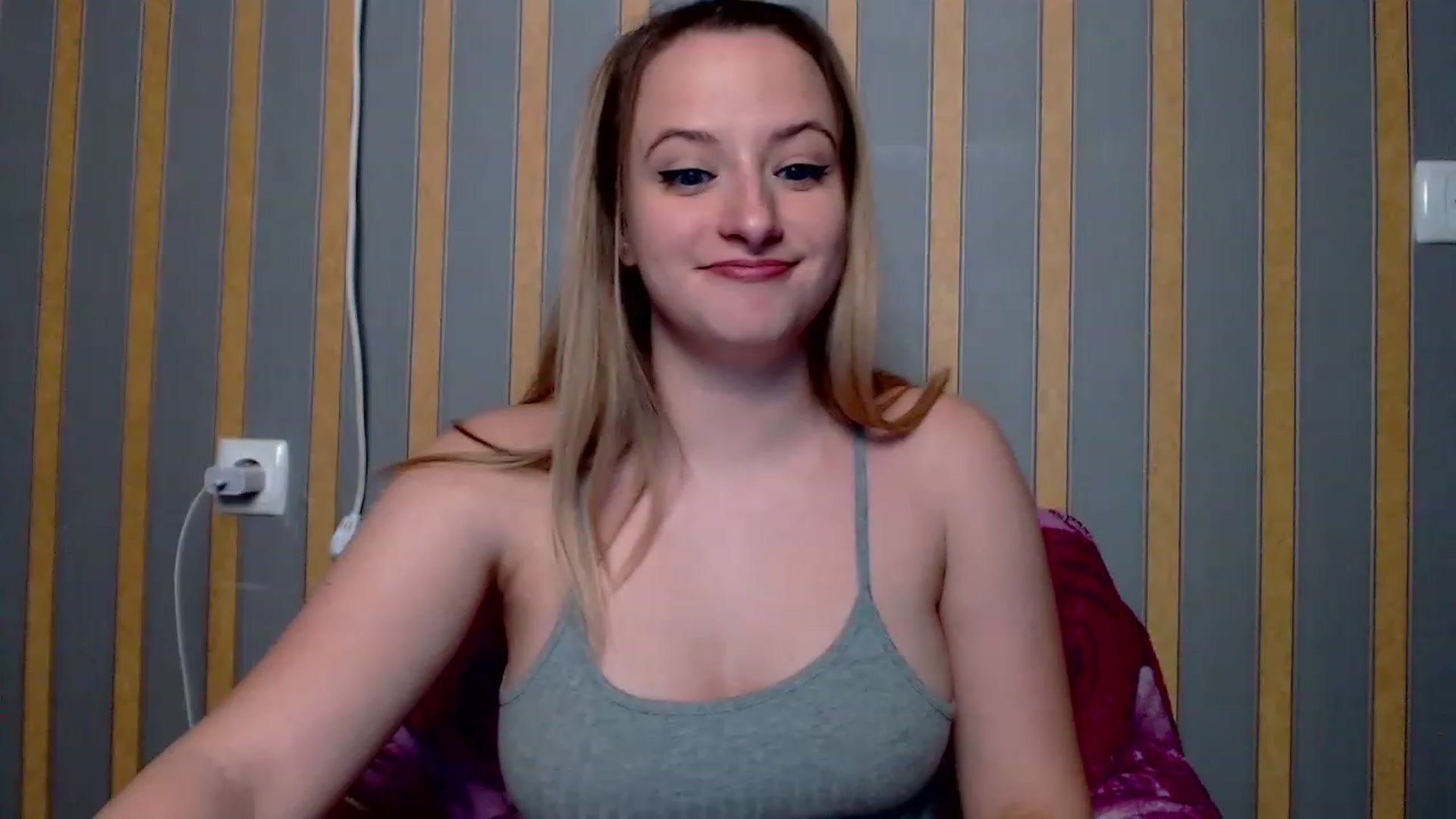 Gallery image thumbnail from Lisova_mavka's myfreecams stream on, 12/25/2022, 16:22 image 10 of 20