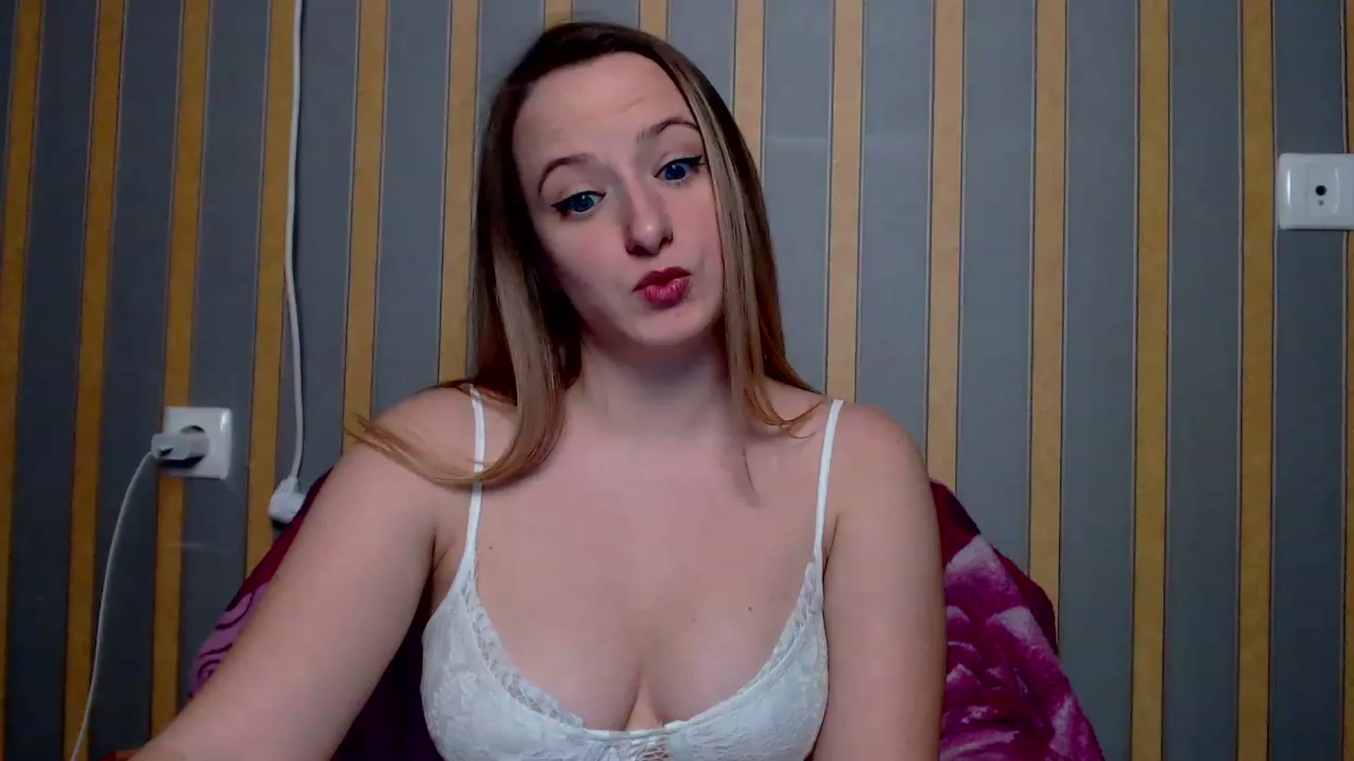 Gallery image thumbnail from Lisova_mavka's myfreecams stream on, 12/26/2022, 15:17 image 11 of 20