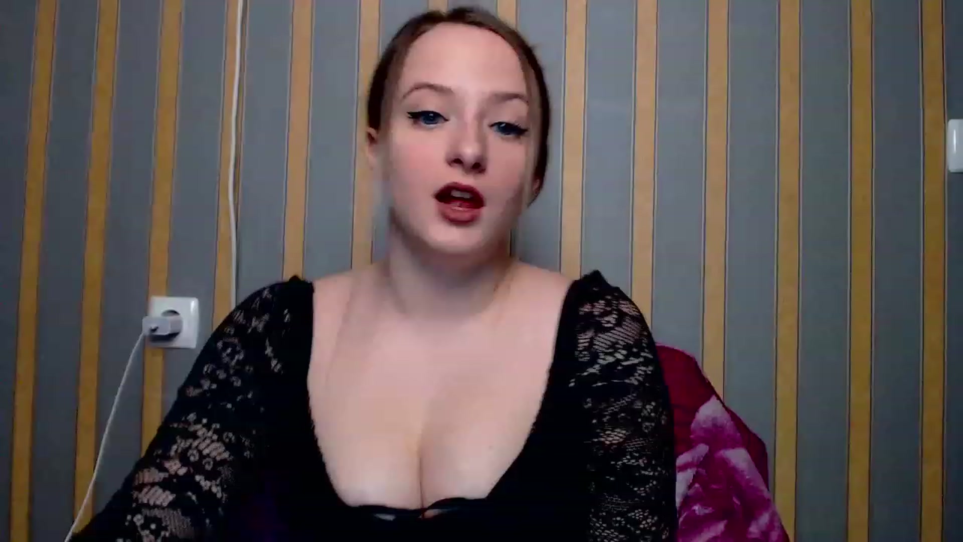 Gallery image thumbnail from Lisova_mavka's myfreecams stream on, 12/29/2022, 14:02 image 9 of 20