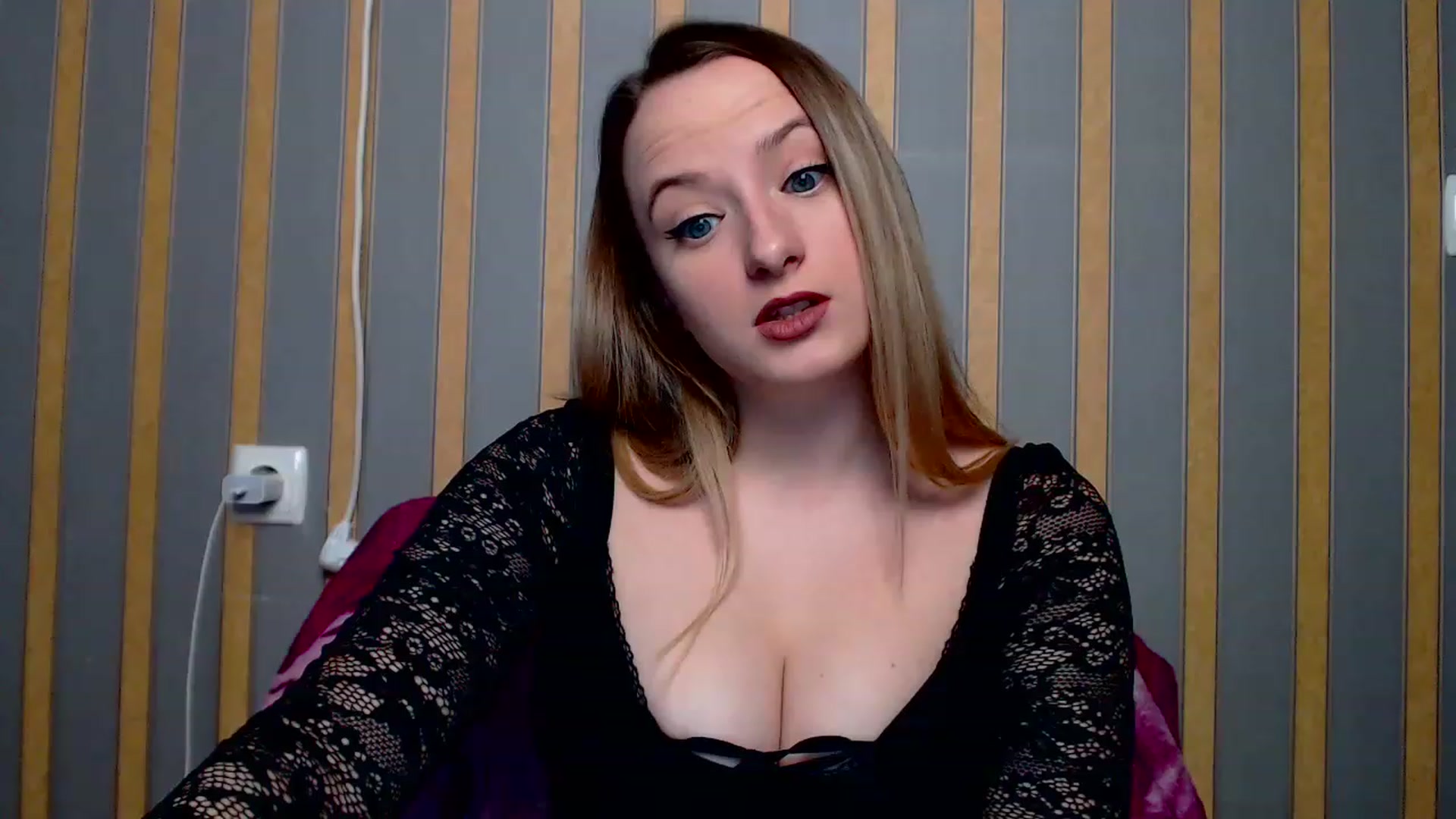 Gallery image thumbnail from Lisova_mavka's myfreecams stream on, 12/29/2022, 14:02 image 4 of 20