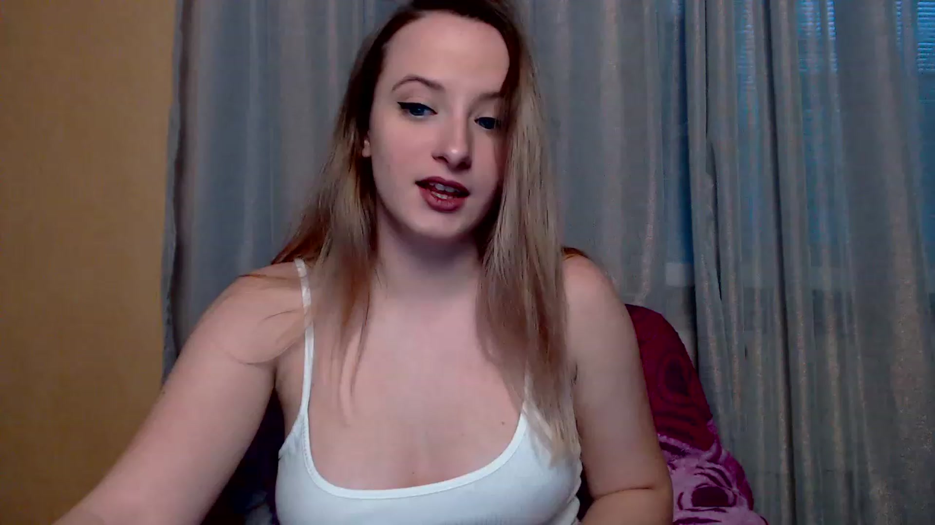 Gallery image thumbnail from Lisova_mavka's myfreecams stream on, 01/05/2023, 13:10 image 17 of 20