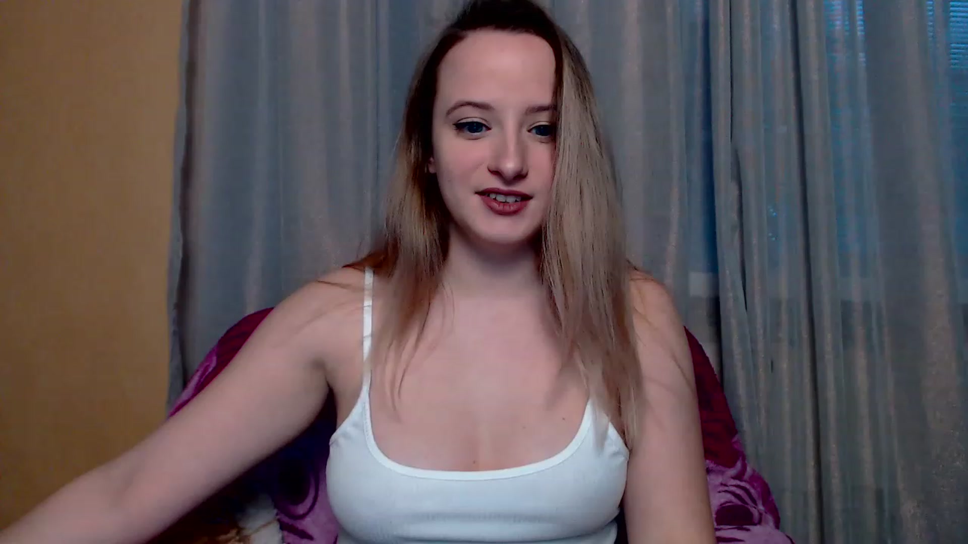 Gallery image thumbnail from Lisova_mavka's myfreecams stream on, 01/05/2023, 13:10 image 18 of 20