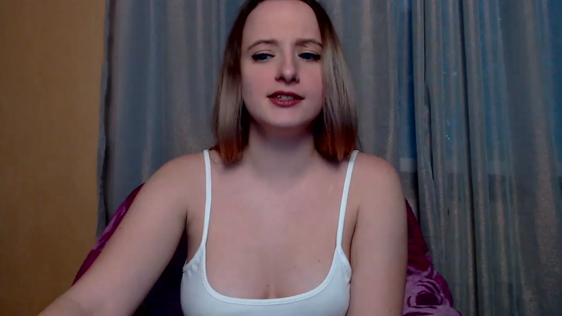 Gallery image thumbnail from Lisova_mavka's myfreecams stream on, 01/05/2023, 13:10 image 14 of 20