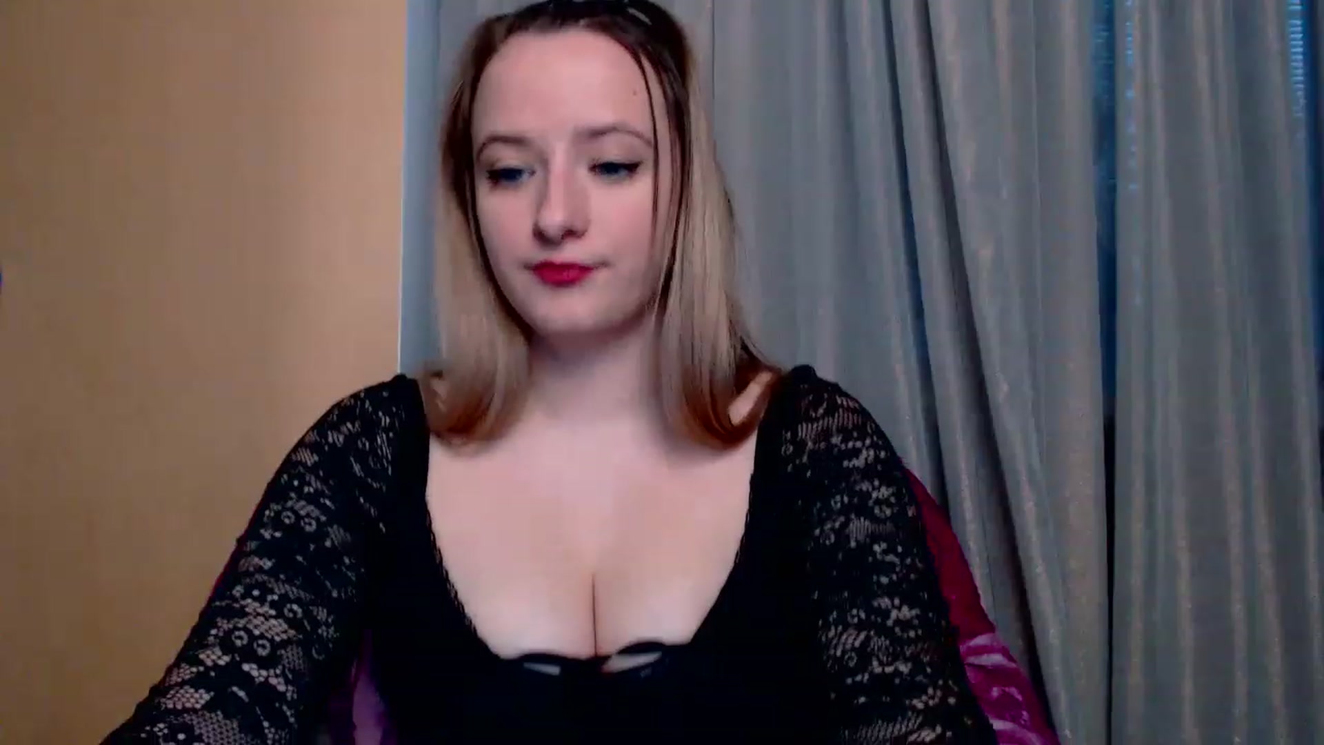 Gallery image thumbnail from Lisova_mavka's myfreecams stream on, 01/15/2023, 14:21 image 12 of 20