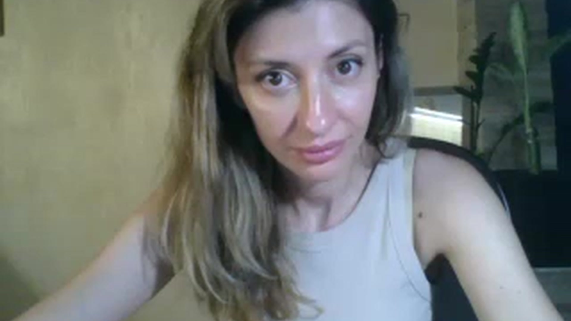 Gallery image thumbnail from LissaBlossom's myfreecams stream on, 07/29/2023, 20:02 image 14 of 20