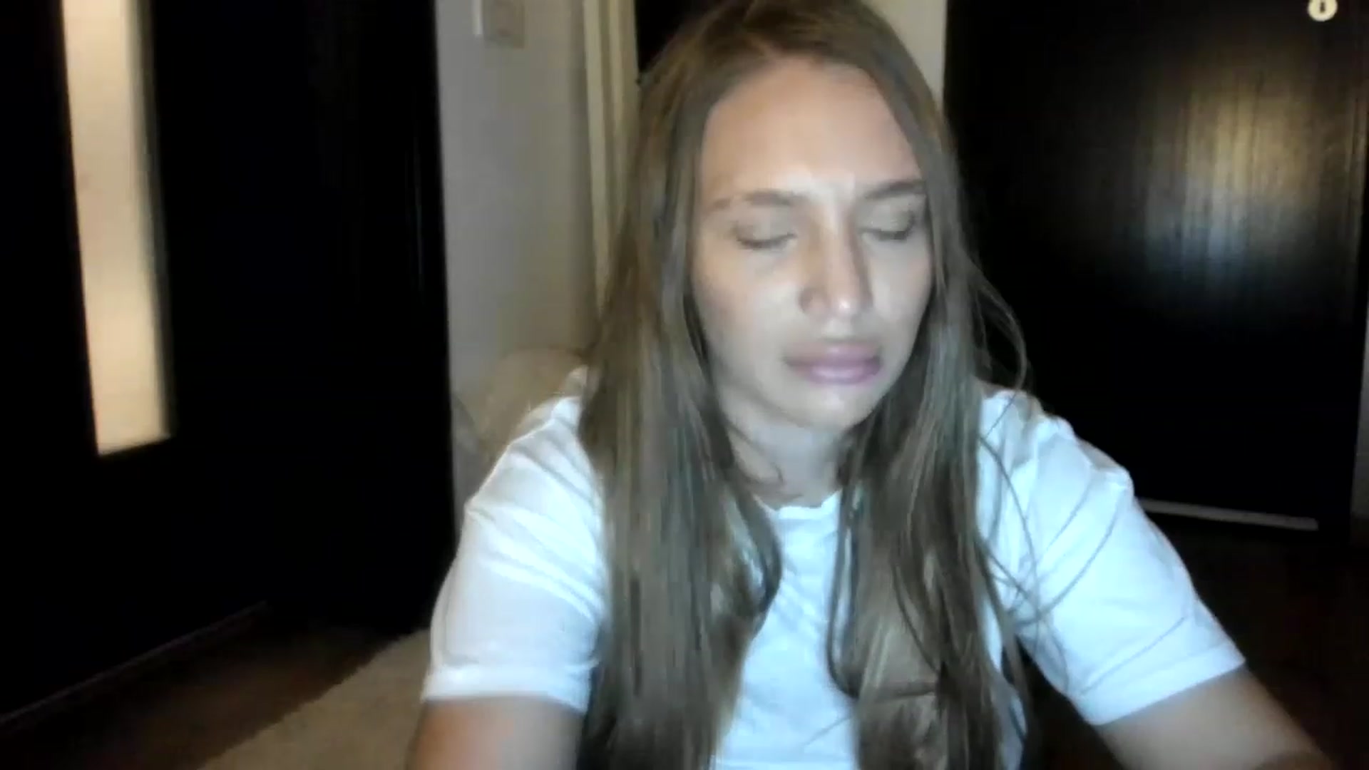 Gallery image thumbnail from LissaDolll's myfreecams stream on, 11/18/2022, 01:56 image 12 of 20
