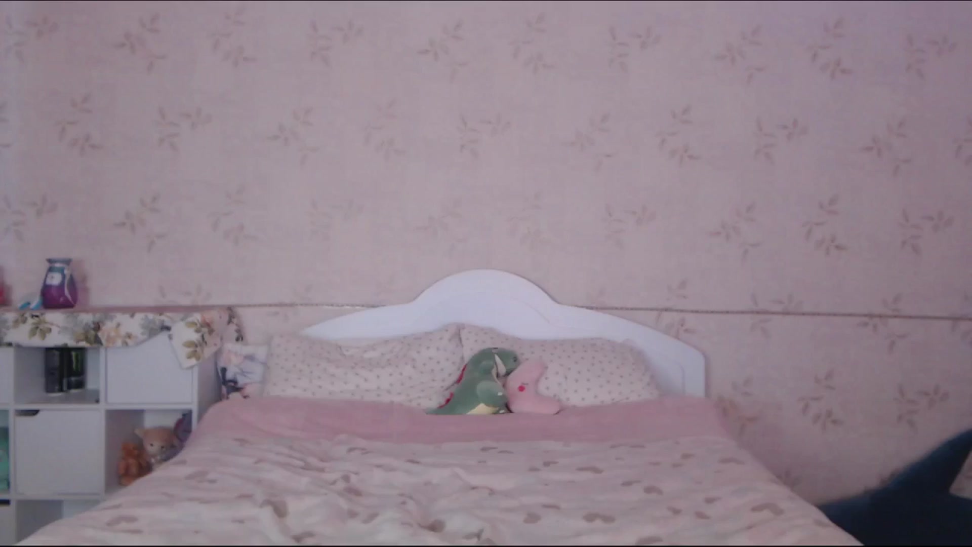 Gallery image thumbnail from LissaLucy's myfreecams stream on, 12/24/2024, 10:42 image 10 of 20