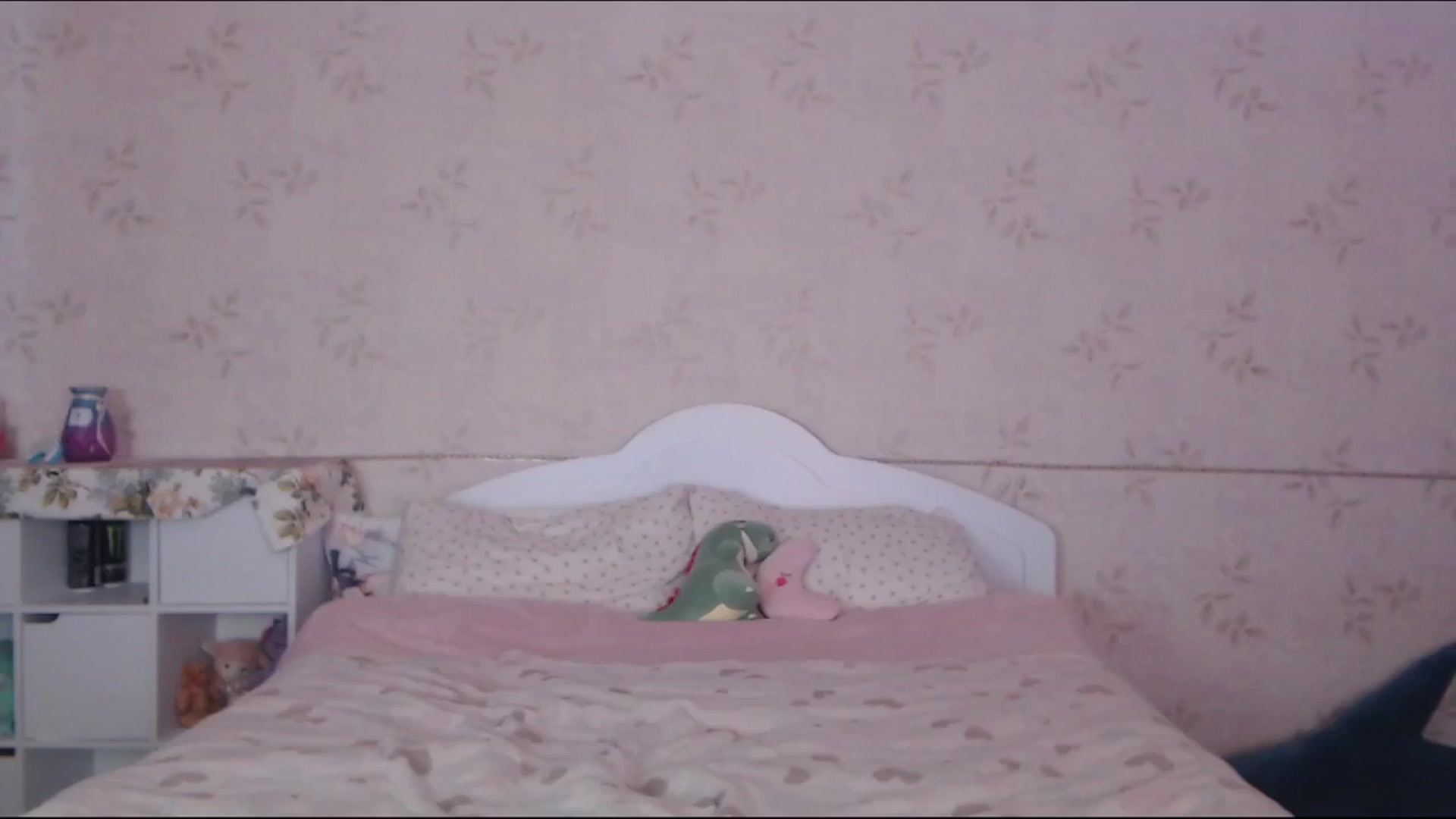 Gallery image thumbnail from LissaLucy's myfreecams stream on, 12/24/2024, 10:42 image 11 of 20