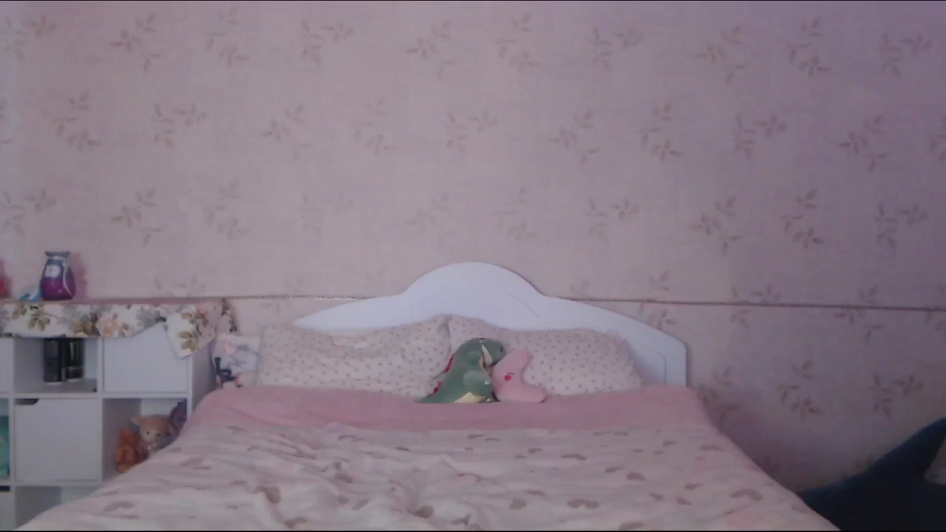 Gallery image thumbnail from LissaLucy's myfreecams stream on, 12/24/2024, 10:42 image 8 of 20