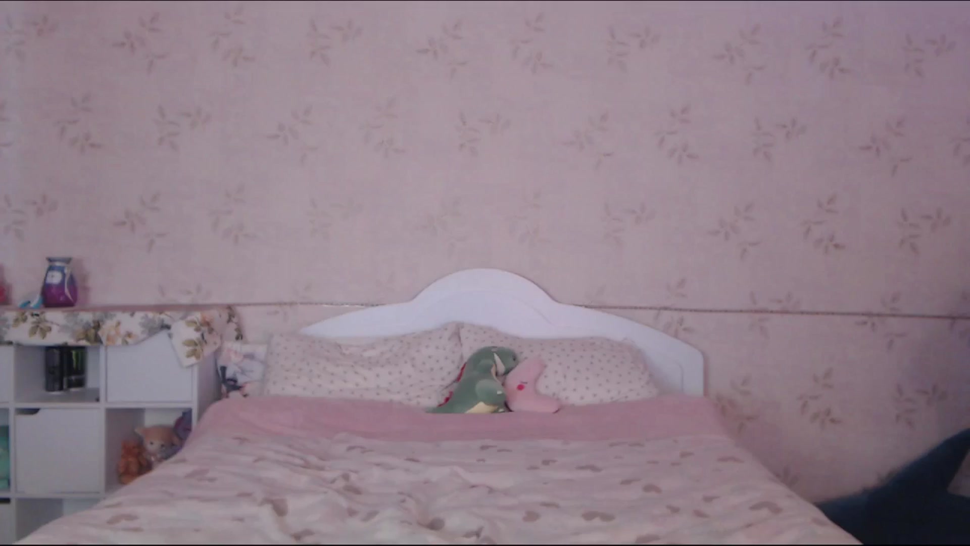 Gallery image thumbnail from LissaLucy's myfreecams stream on, 12/24/2024, 10:42 image 12 of 20