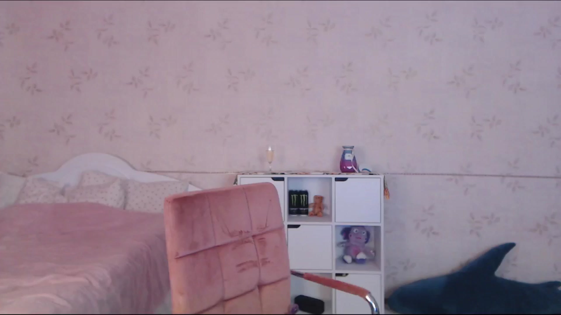 Gallery image thumbnail from LissaLucy's myfreecams stream on, 01/02/2025, 09:16 image 12 of 20