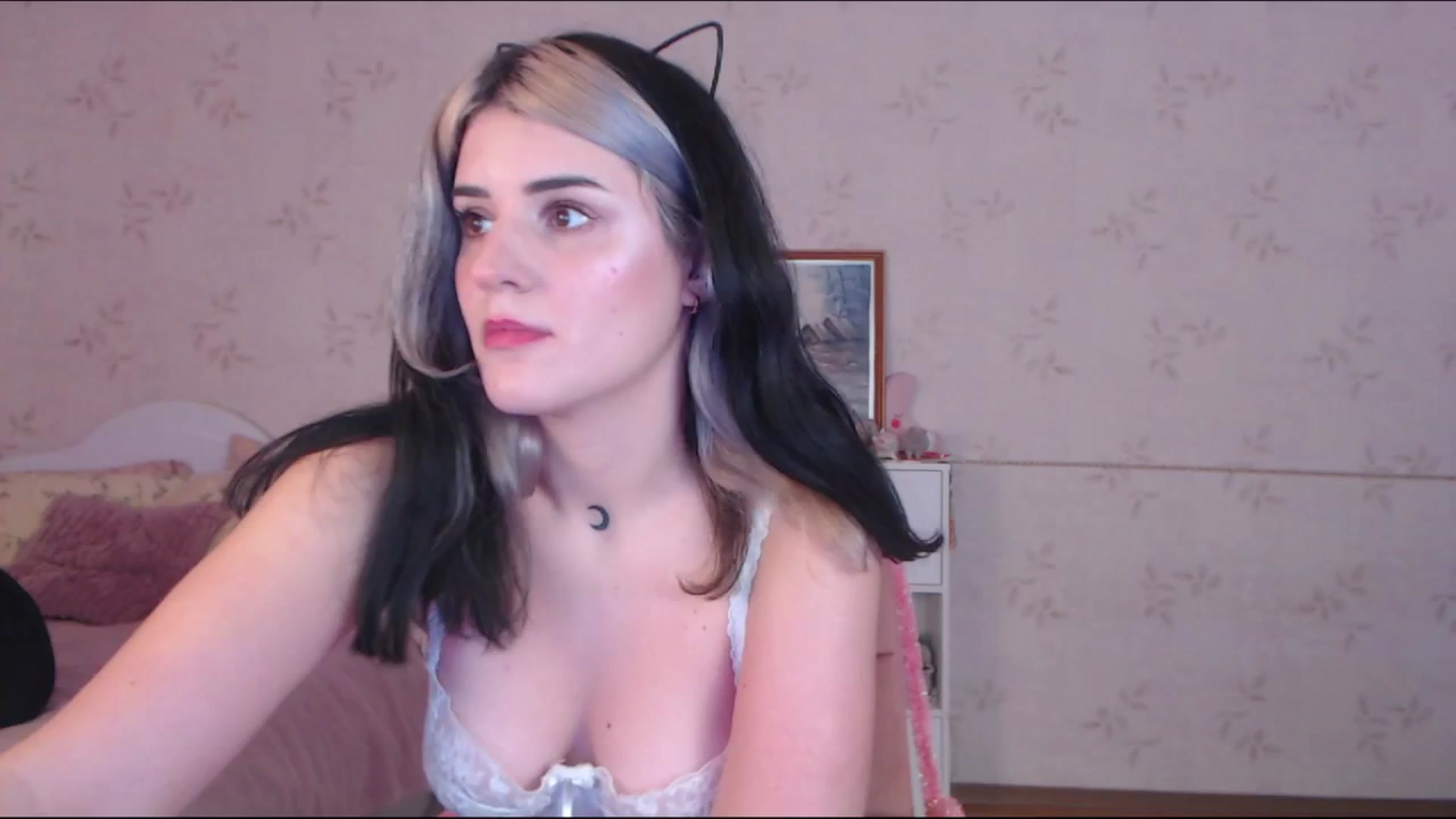 Gallery image thumbnail from LissaLucy's myfreecams stream on, 01/01/2026, 13:16 image 19 of 20