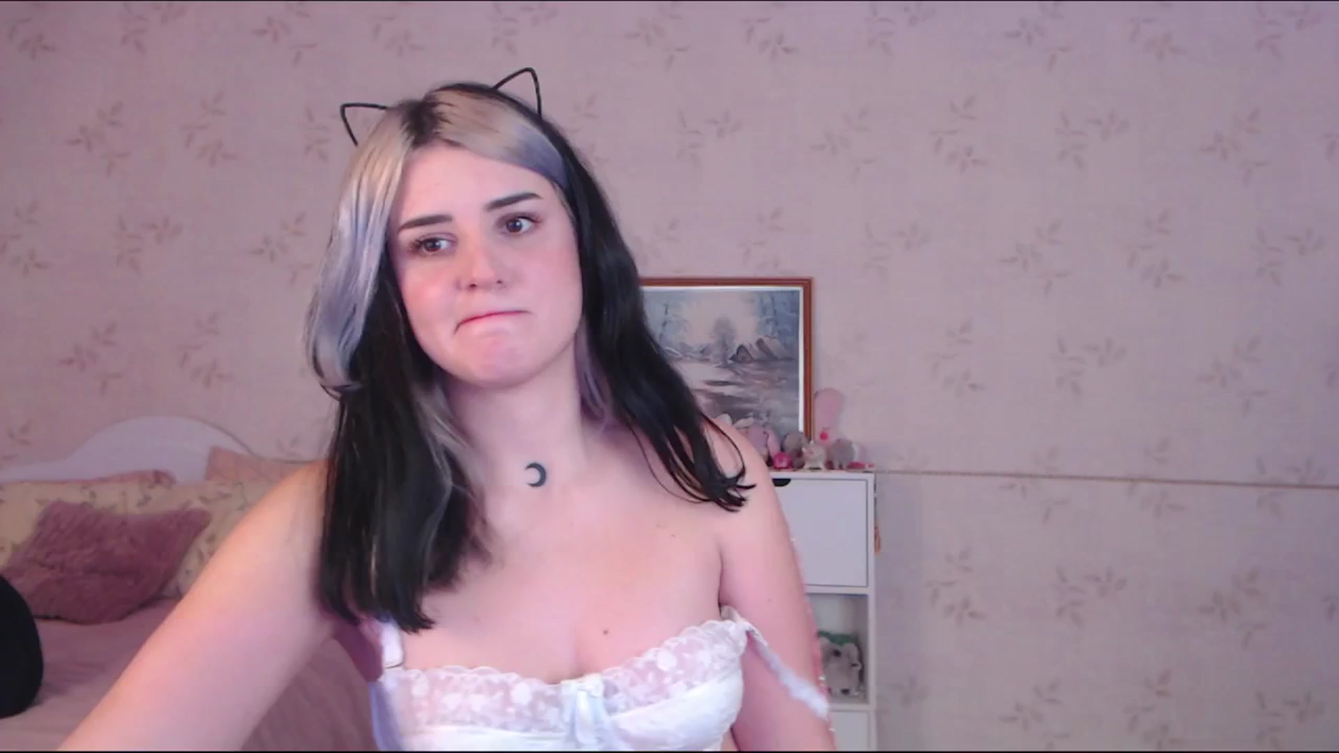 Gallery image thumbnail from LissaLucy's myfreecams stream on, 01/01/2026, 13:16 image 10 of 20