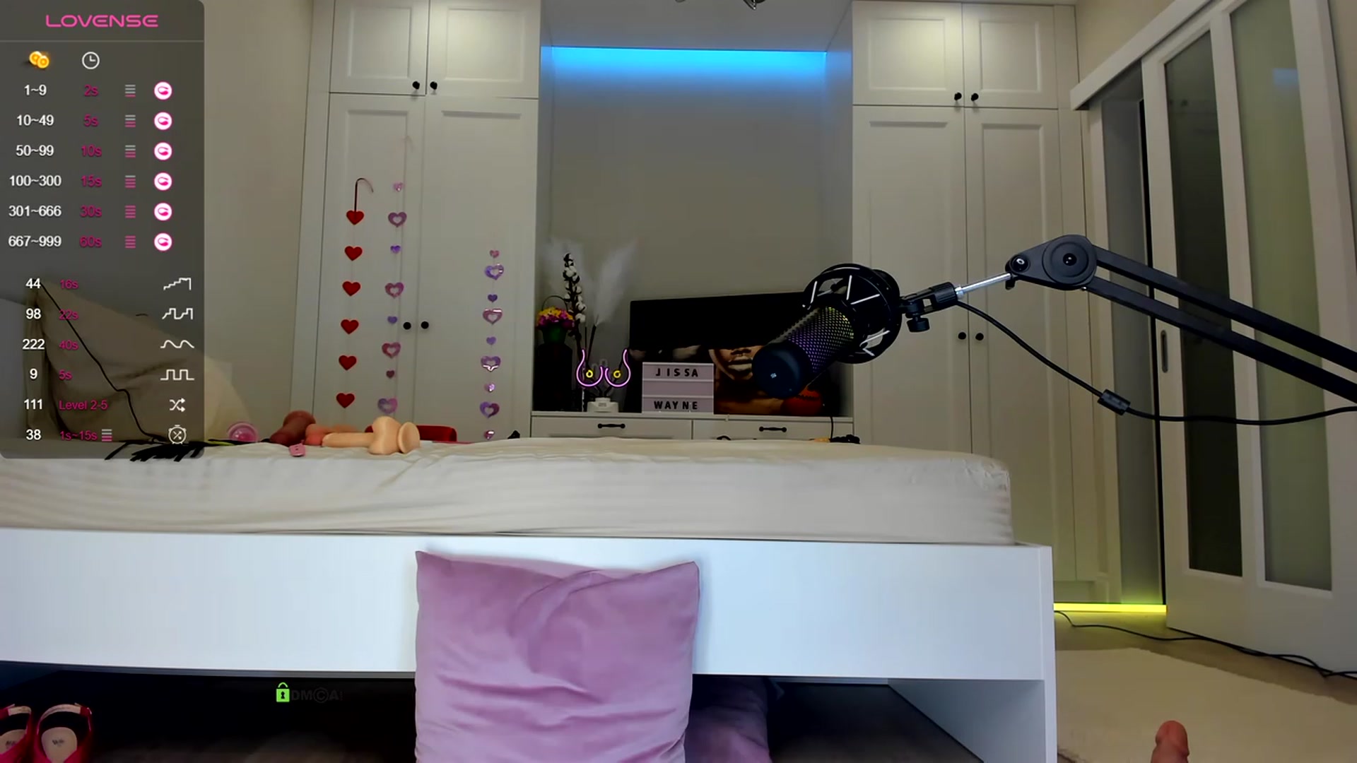 Gallery image thumbnail from LissaWayne's myfreecams stream on, 10/20/2023, 19:45 image 9 of 20