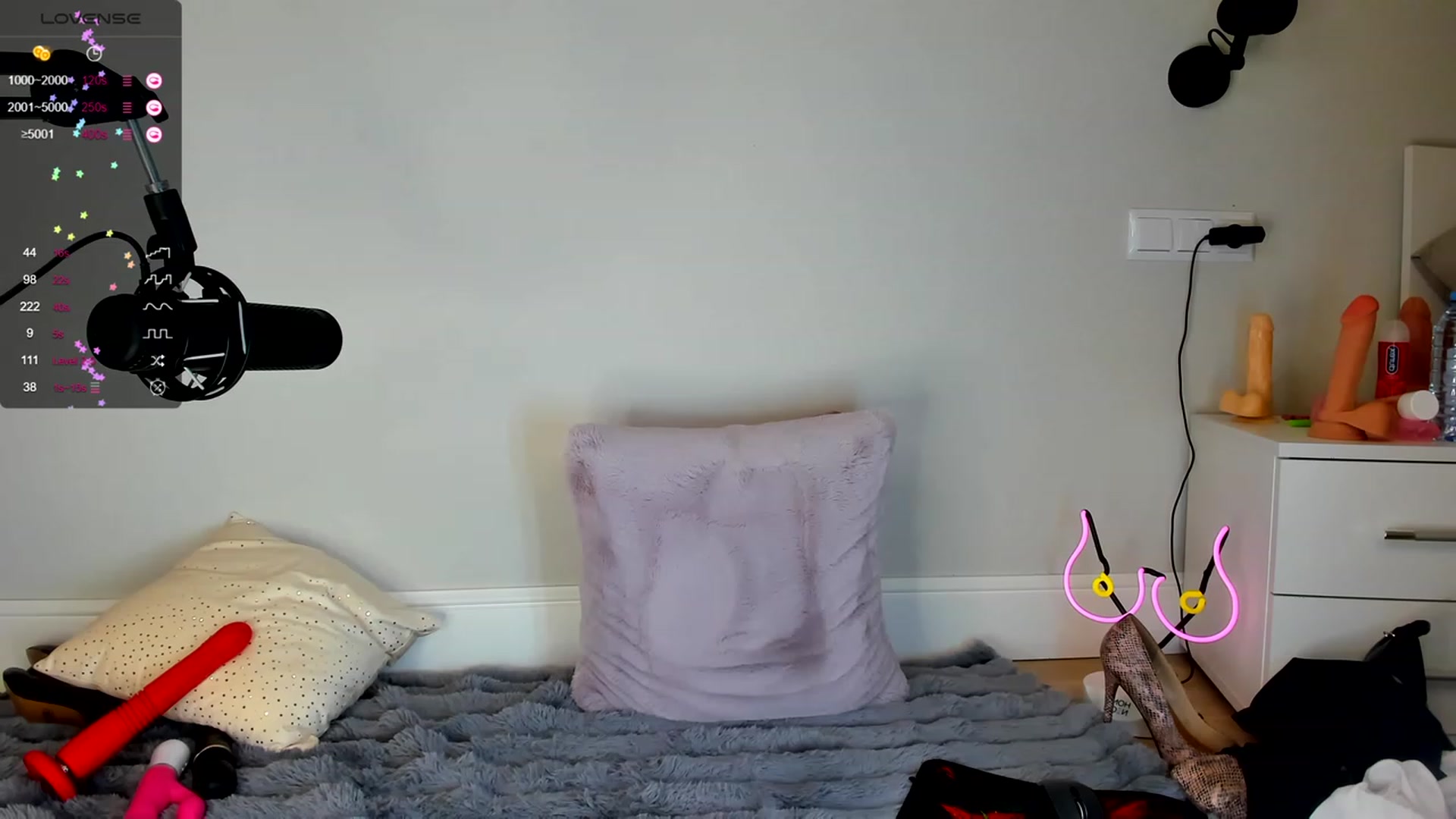 Gallery image thumbnail from LissaWayne's myfreecams stream on, 11/15/2023, 21:03 image 6 of 20
