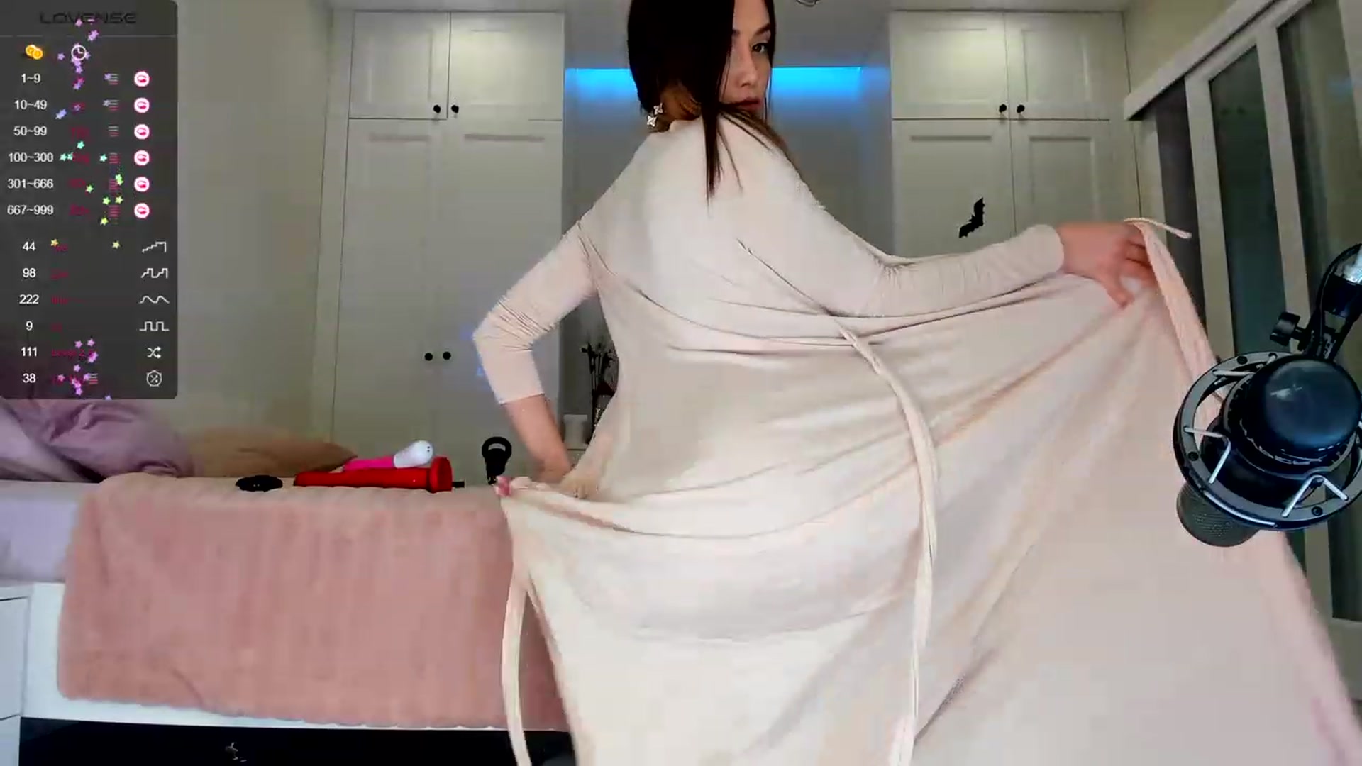 Gallery image thumbnail from LissaWayne's myfreecams stream on, 11/22/2023, 20:50 image 6 of 20