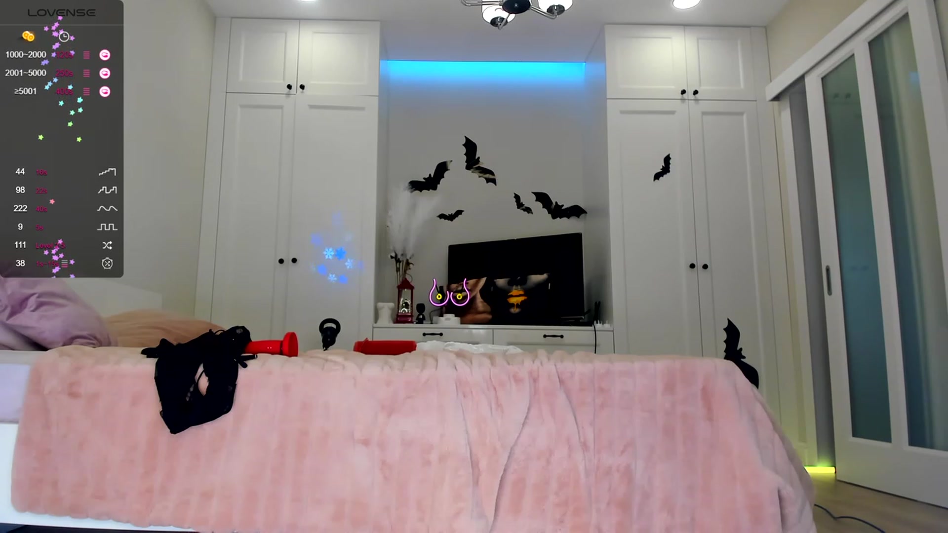 Gallery image thumbnail from LissaWayne's myfreecams stream on, 11/22/2023, 21:35 image 4 of 20