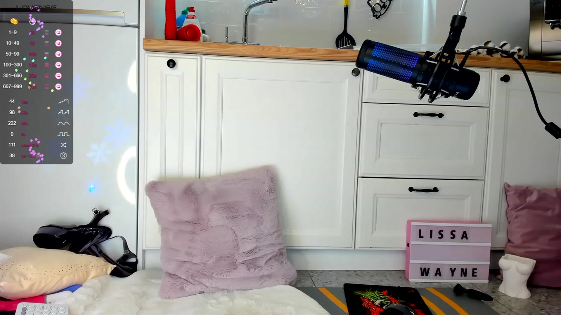 Gallery image thumbnail from LissaWayne's myfreecams stream on, 11/29/2023, 19:38 image 17 of 20