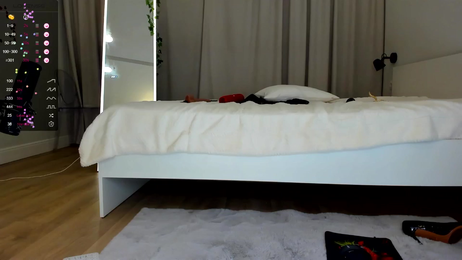 Gallery image thumbnail from LissaWayne's myfreecams stream on, 08/08/2024, 19:38 image 9 of 20