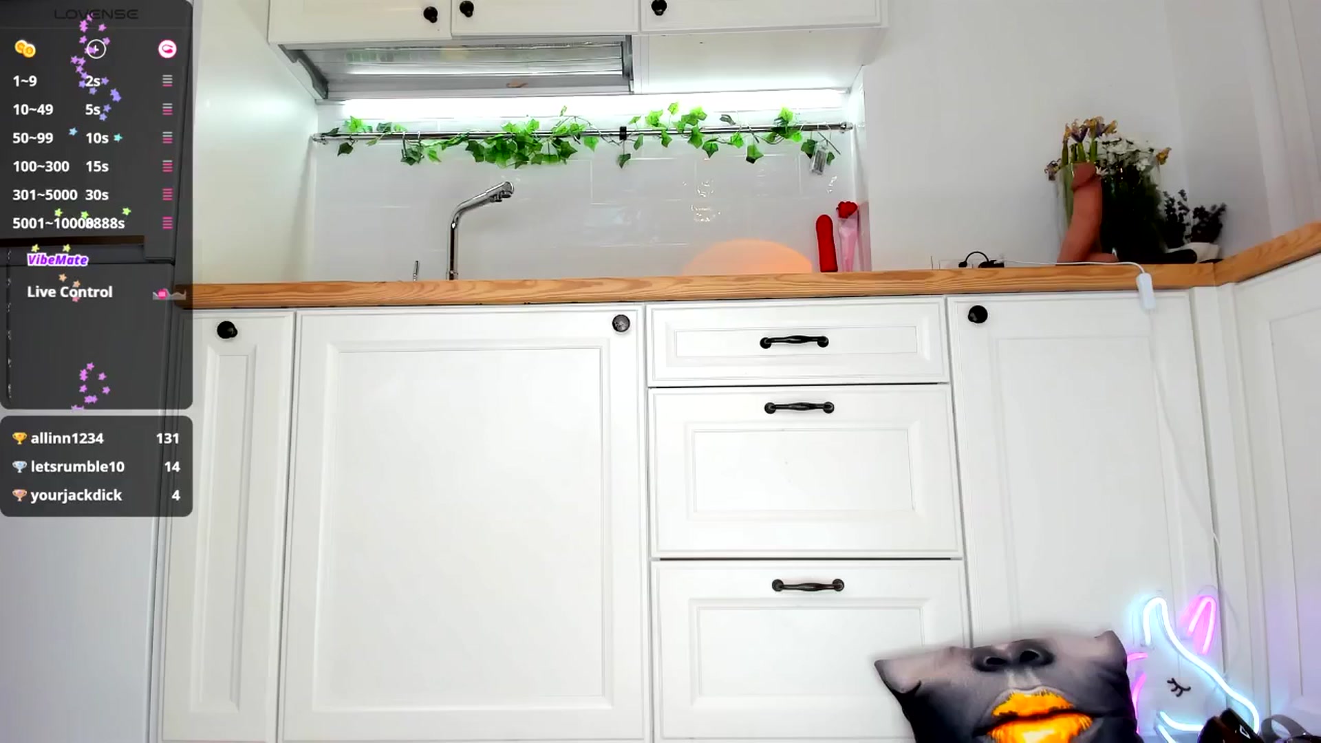 Gallery image thumbnail from LissaWayne's myfreecams stream on, 10/23/2024, 17:58 image 1 of 20