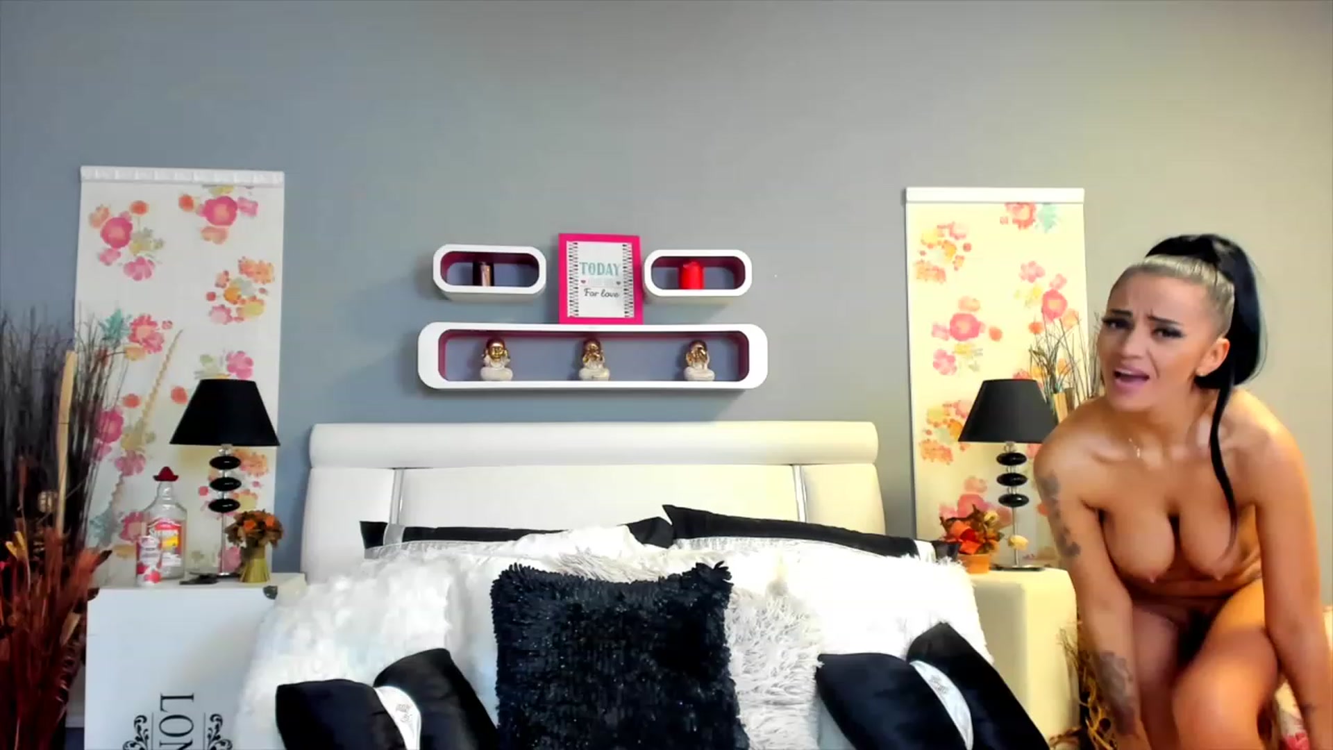 Gallery image thumbnail from Lissa_O's myfreecams stream on, 11/21/2022, 12:54 image 11 of 20