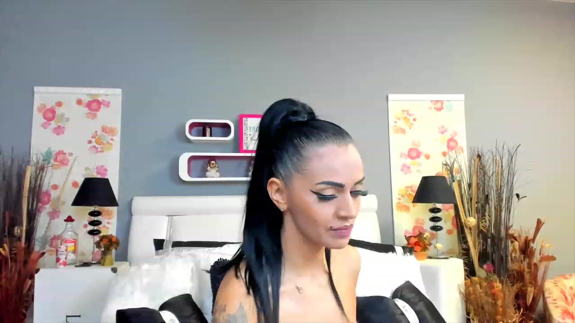Gallery image thumbnail from Lissa_O's myfreecams stream on, 11/21/2022, 12:54 image 9 of 20