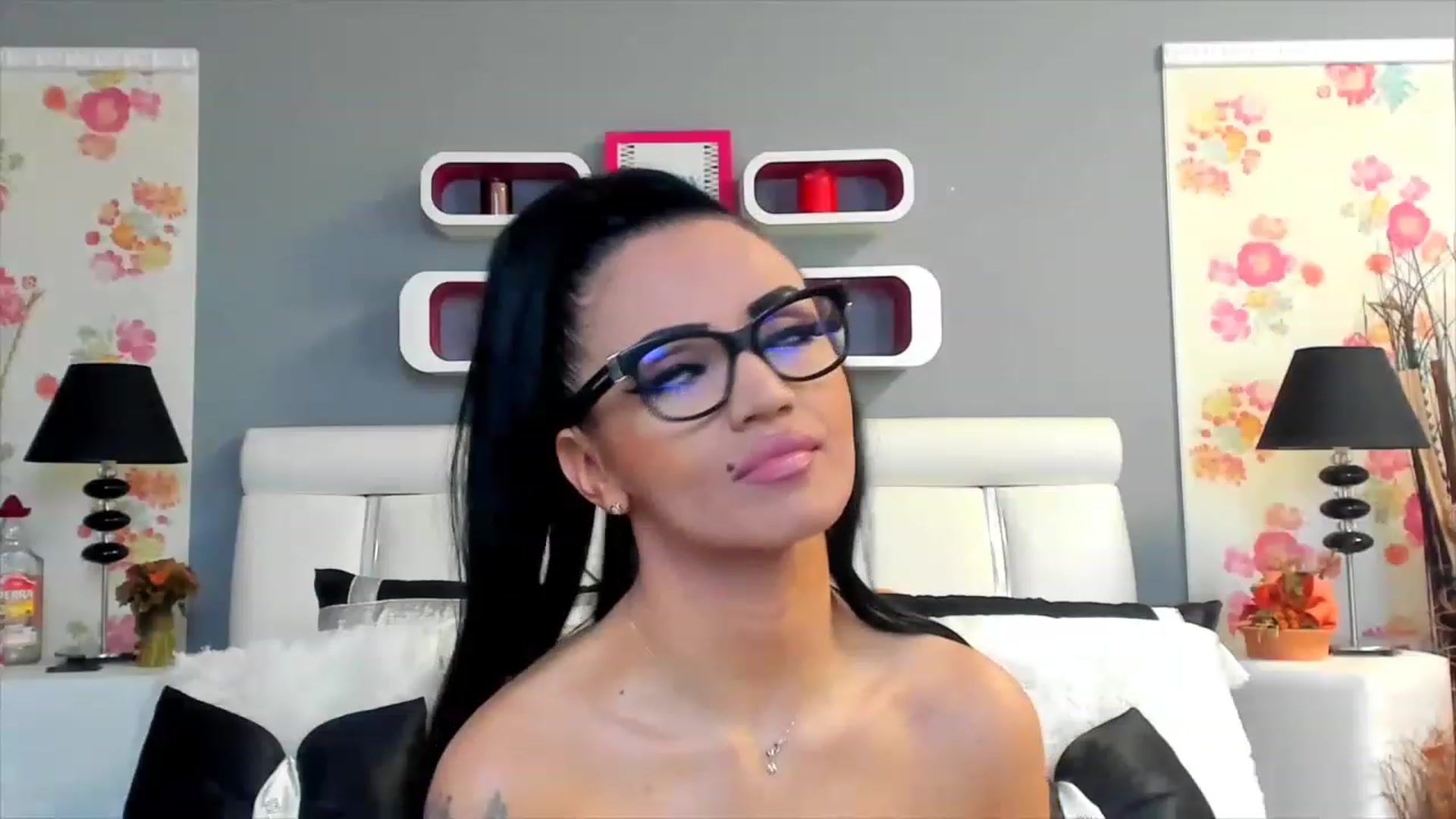 Gallery image thumbnail from Lissa_O's myfreecams stream on, 01/22/2023, 10:06 image 8 of 20