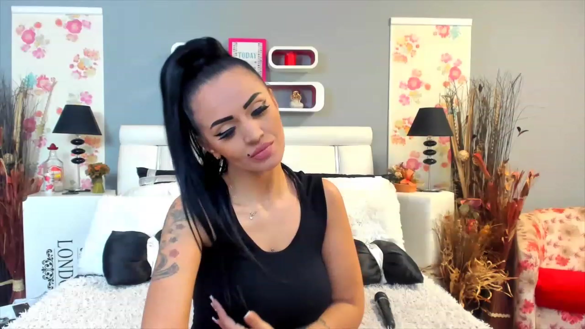 Gallery image thumbnail from Lissa_O's myfreecams stream on, 02/01/2023, 11:14 image 2 of 20