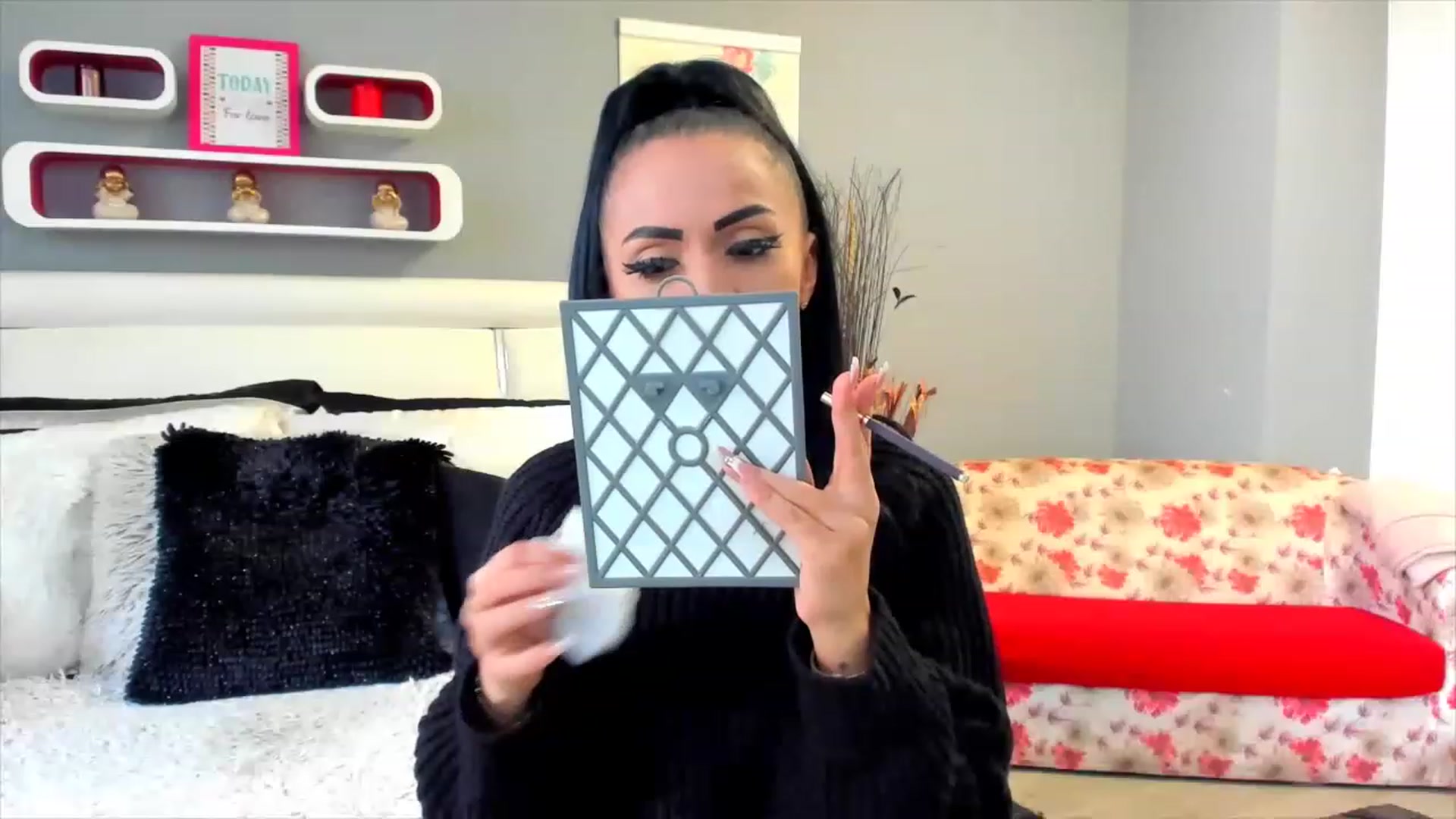 Gallery image thumbnail from Lissa_O's myfreecams stream on, 02/02/2023, 13:00 image 18 of 20