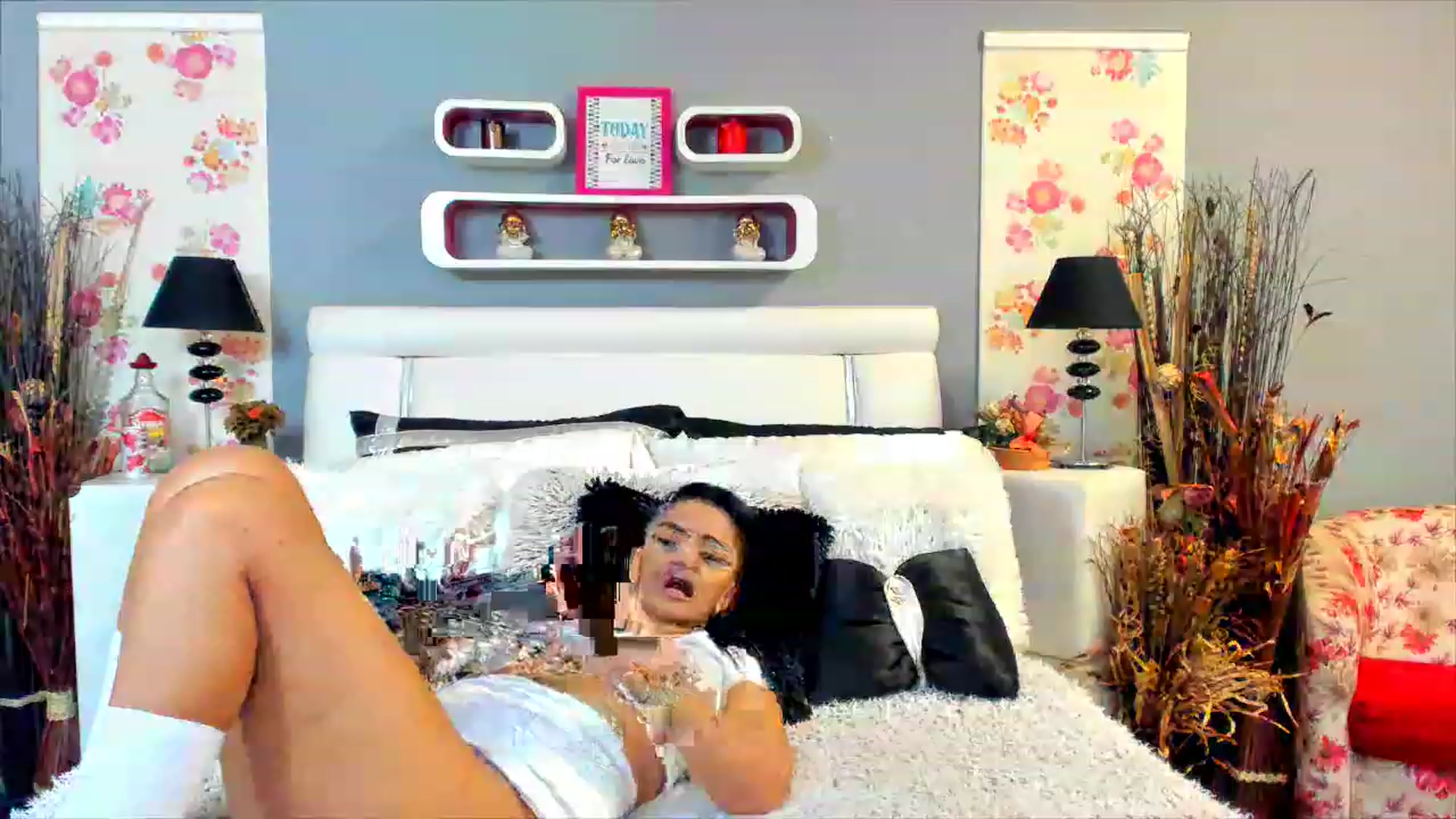 Gallery image thumbnail from Lissa_O's myfreecams stream on, 02/03/2023, 09:39 image 19 of 20
