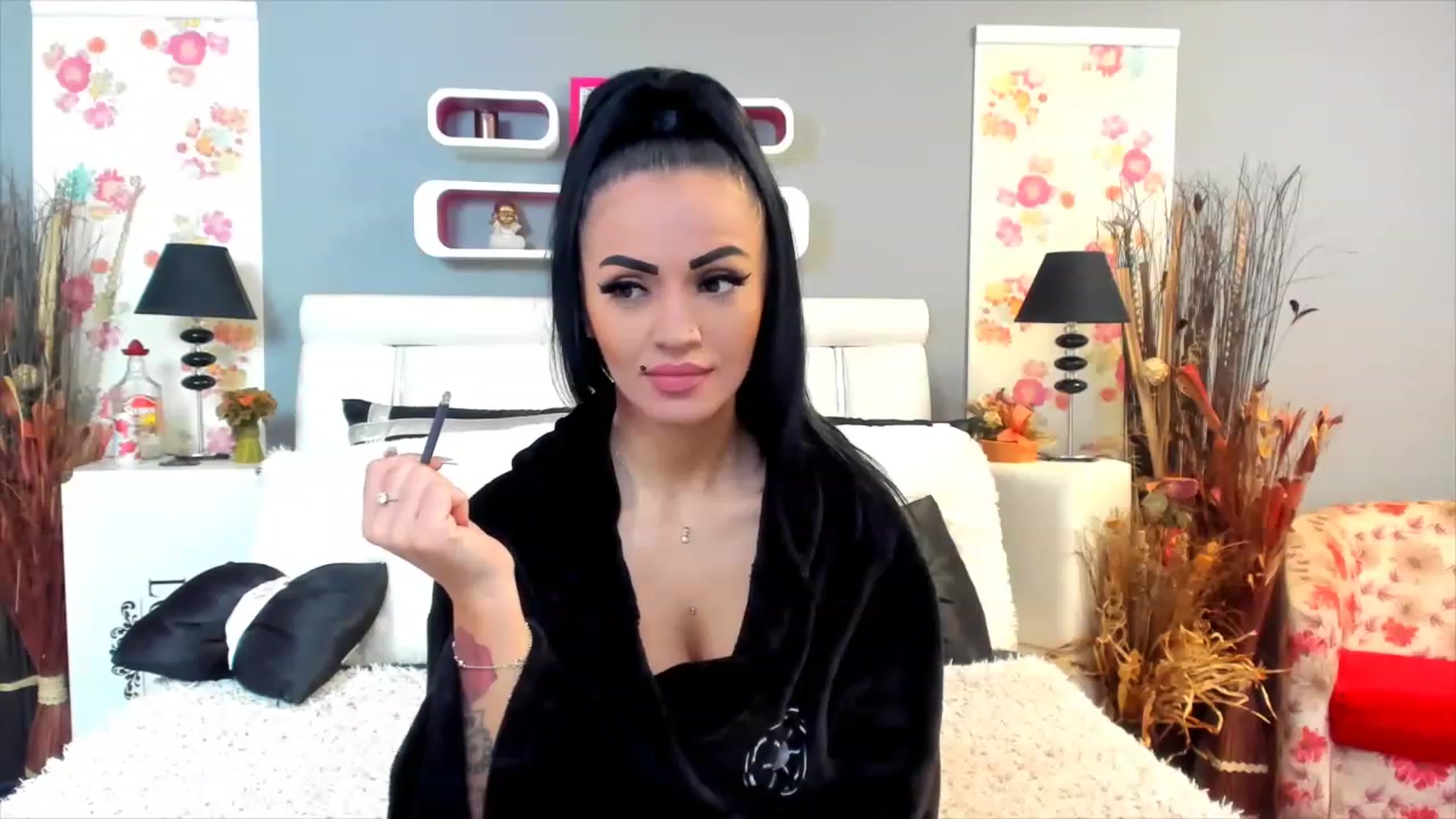 Gallery image thumbnail from Lissa_O's myfreecams stream on, 02/04/2023, 11:46 image 2 of 20