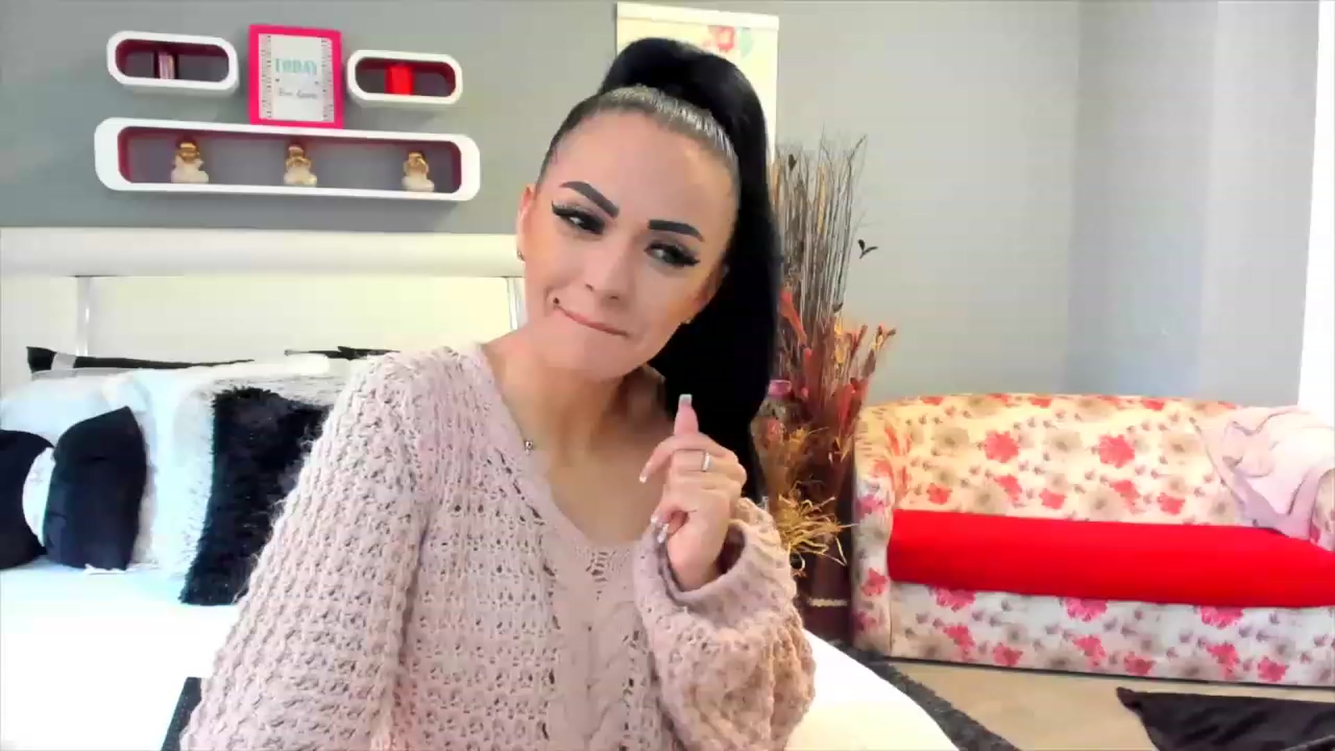 Gallery image thumbnail from Lissa_O's myfreecams stream on, 02/12/2023, 13:52 image 5 of 20