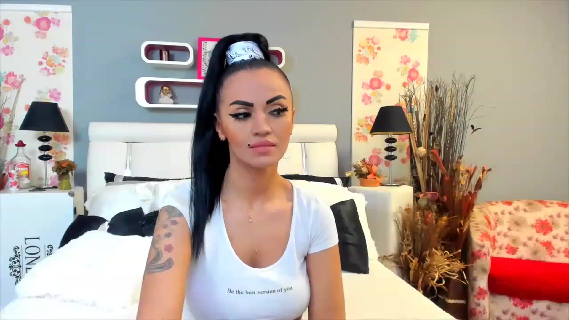 Gallery image thumbnail from Lissa_O's myfreecams stream on, 02/16/2023, 10:11 image 15 of 20