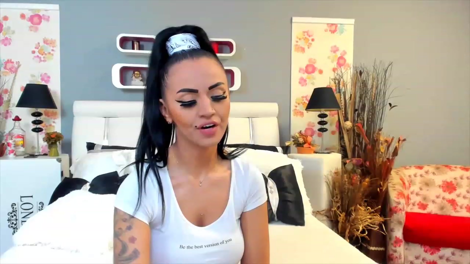 Gallery image thumbnail from Lissa_O's myfreecams stream on, 02/16/2023, 10:11 image 6 of 20