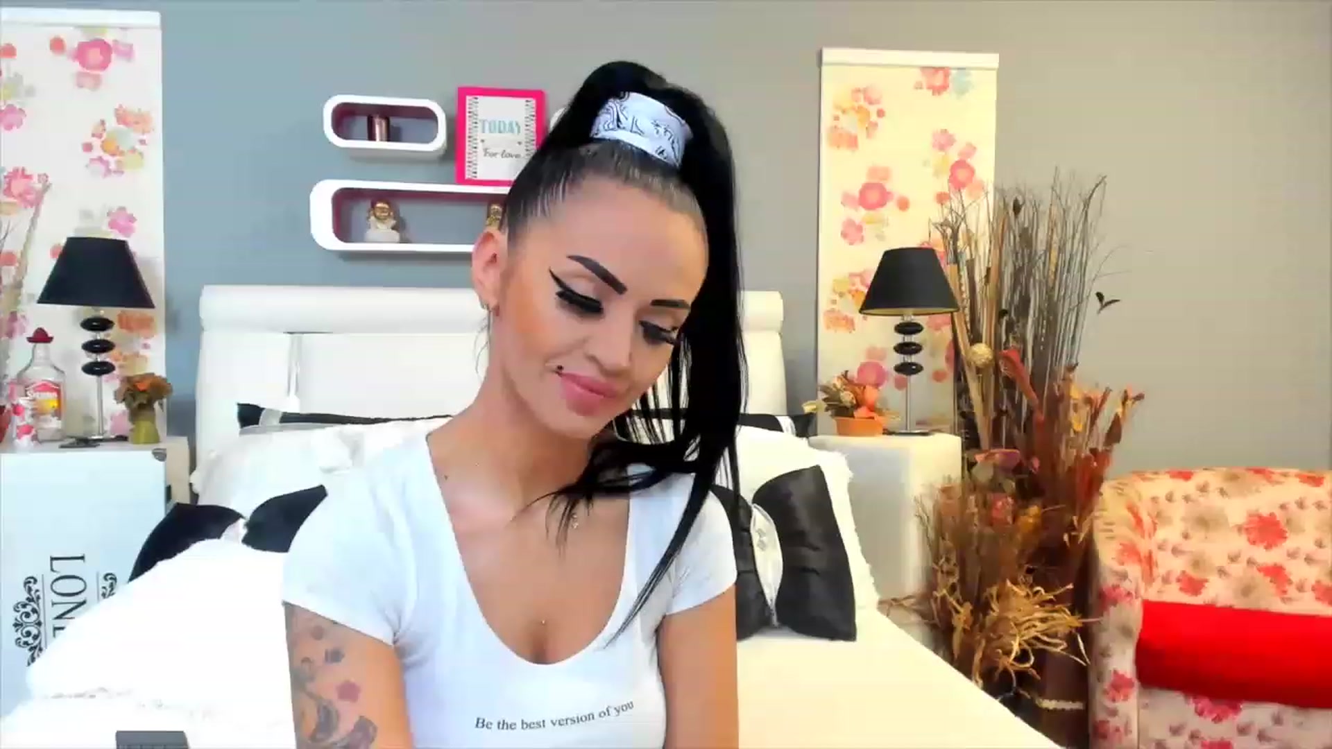 Gallery image thumbnail from Lissa_O's myfreecams stream on, 02/16/2023, 10:48 image 1 of 20