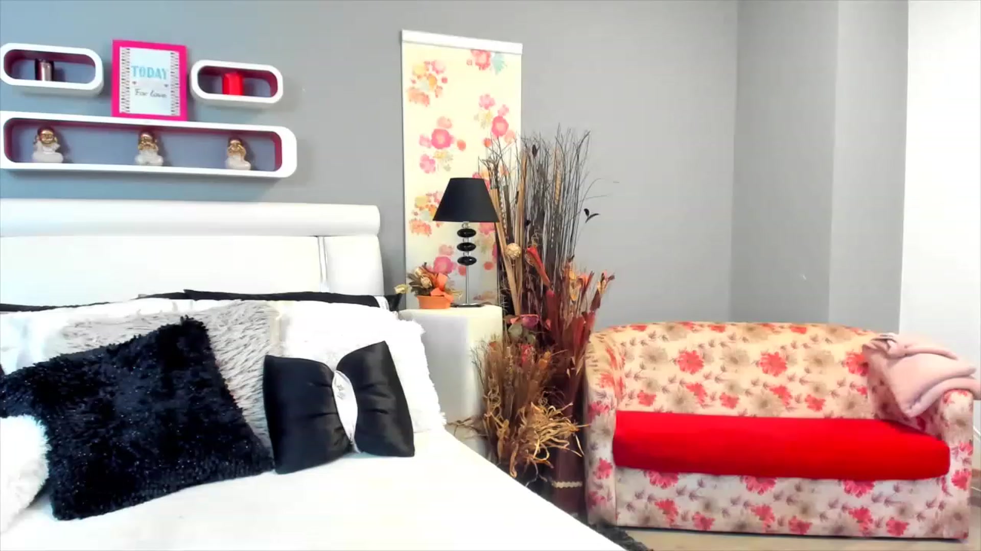 Gallery image thumbnail from Lissa_O's myfreecams stream on, 02/17/2023, 08:46 image 4 of 20