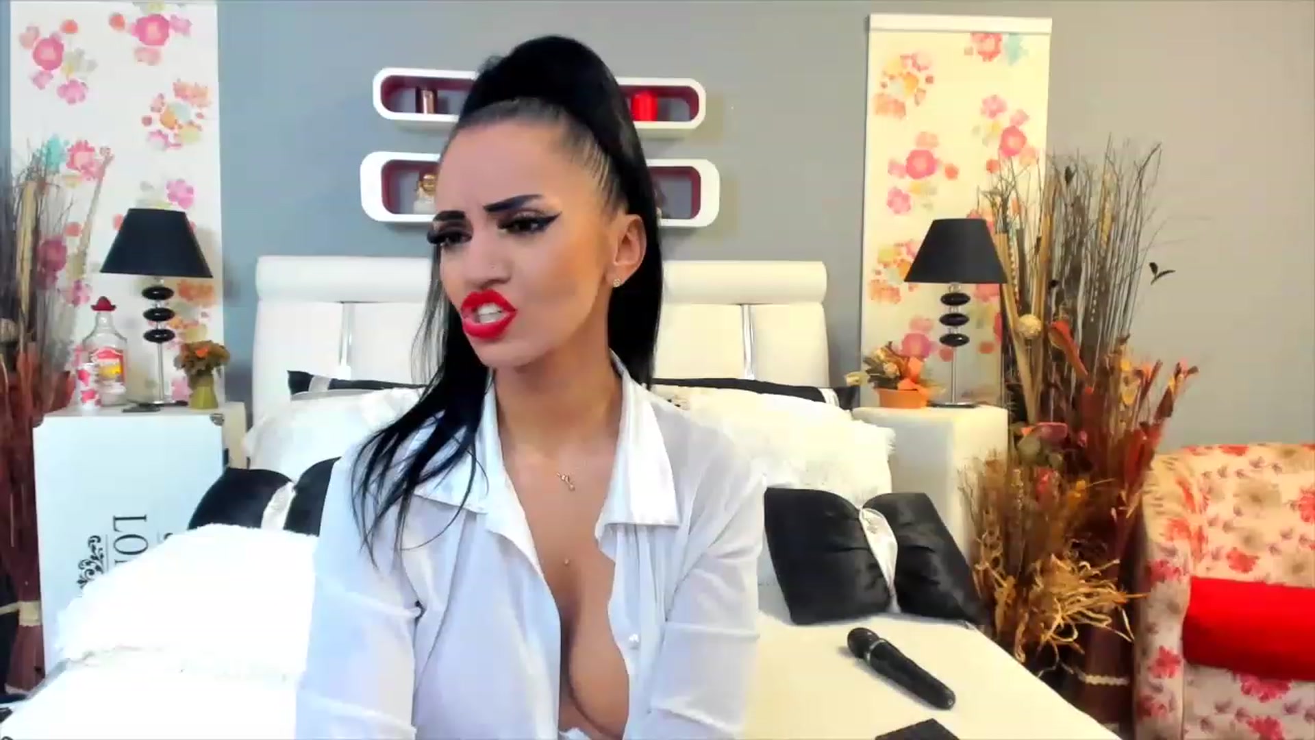 Gallery image thumbnail from Lissa_O's myfreecams stream on, 02/18/2023, 10:03 image 6 of 20