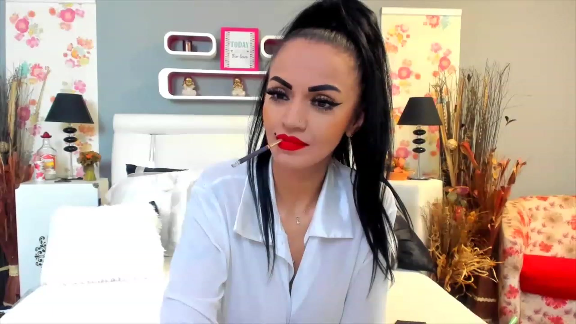 Gallery image thumbnail from Lissa_O's myfreecams stream on, 02/18/2023, 13:25 image 17 of 20