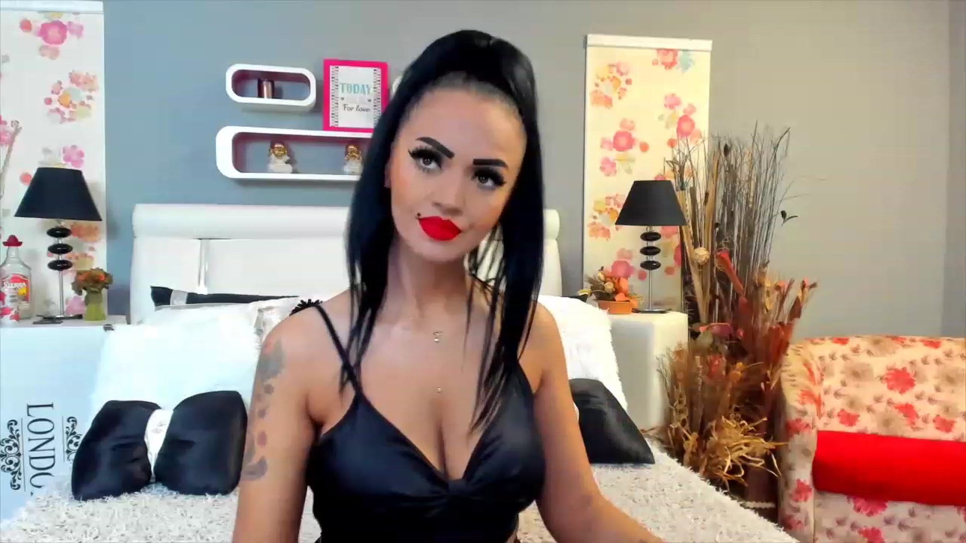 Gallery image thumbnail from Lissa_O's myfreecams stream on, 02/26/2023, 09:40 image 13 of 20