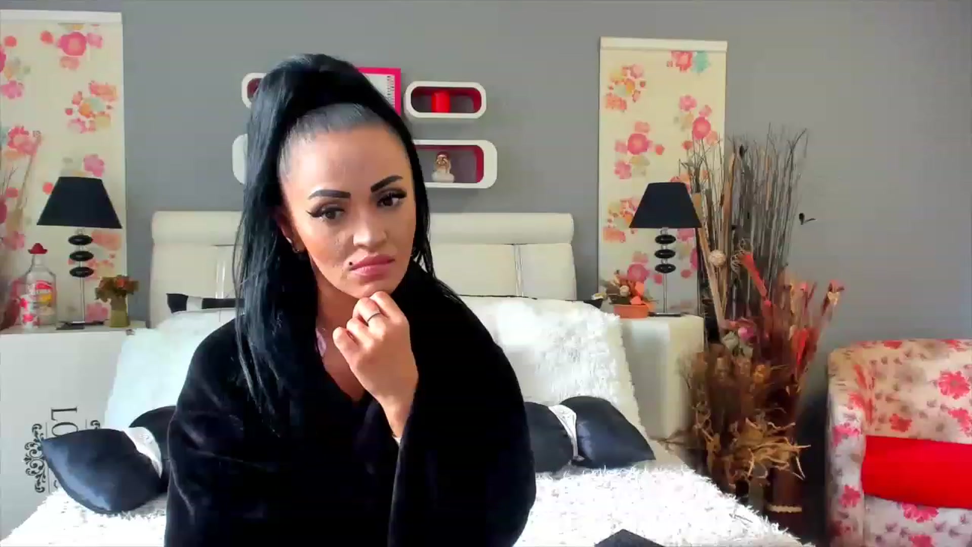 Gallery image thumbnail from Lissa_O's myfreecams stream on, 03/01/2023, 10:54 image 2 of 20