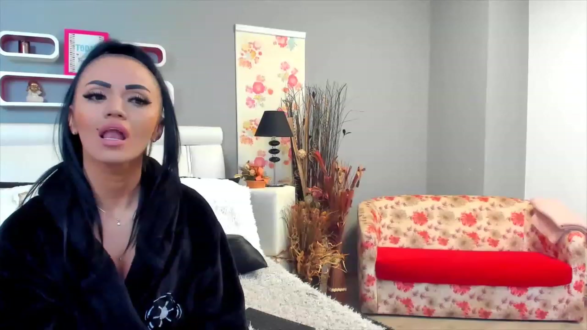 Gallery image thumbnail from Lissa_O's myfreecams stream on, 03/01/2023, 10:54 image 6 of 20