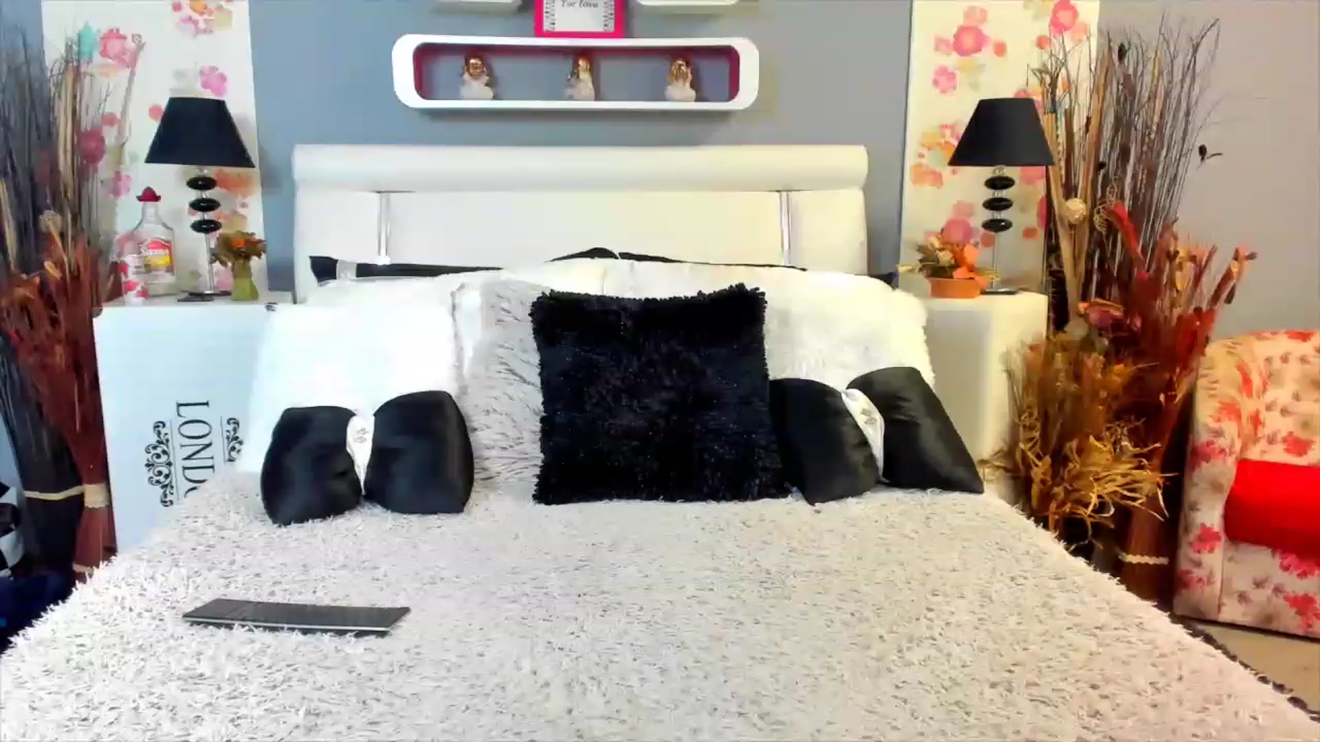 Gallery image thumbnail from Lissa_O's myfreecams stream on, 03/07/2023, 12:40 image 5 of 20