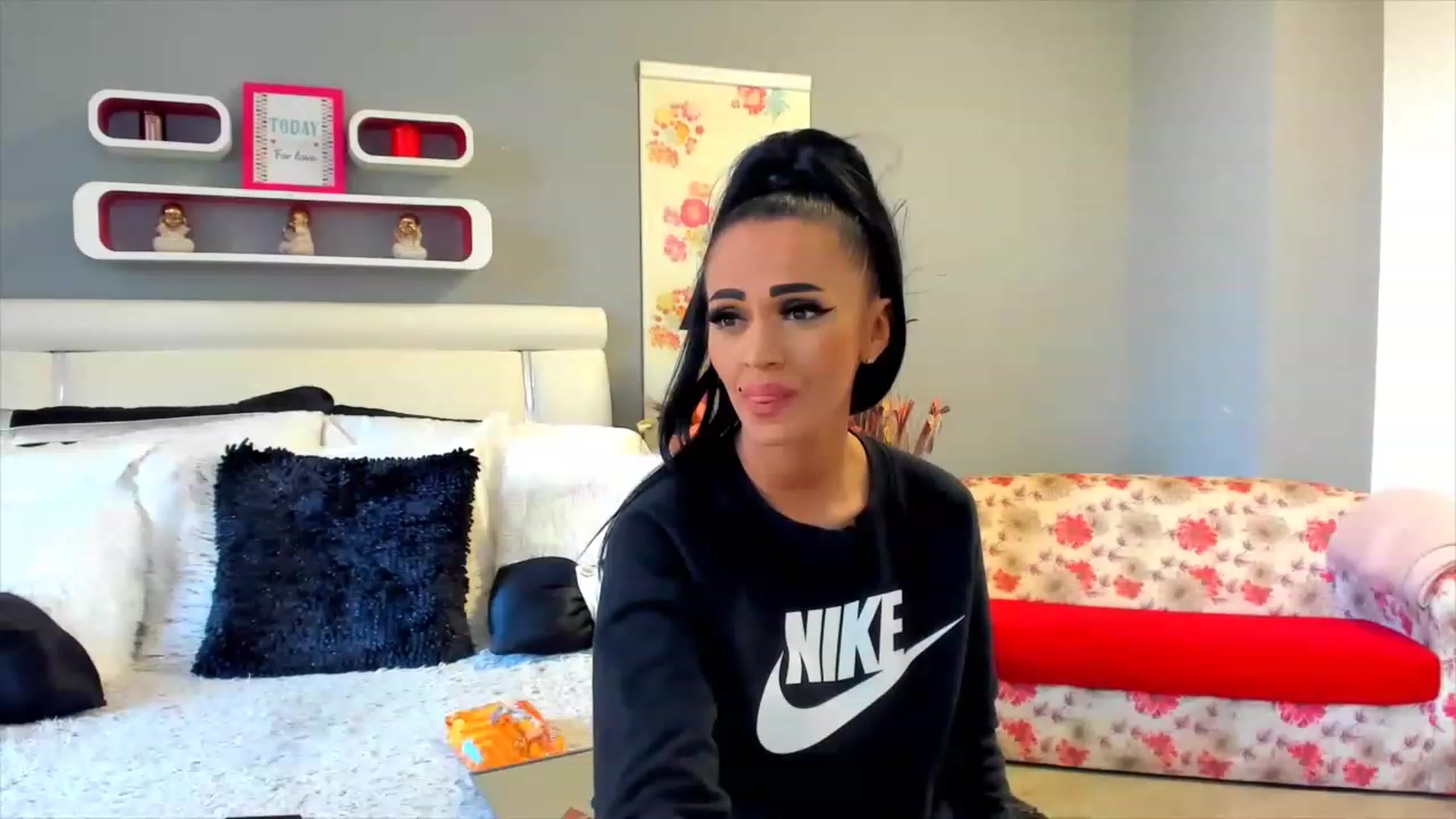 Gallery image thumbnail from Lissa_O's myfreecams stream on, 03/12/2023, 14:03 image 14 of 20