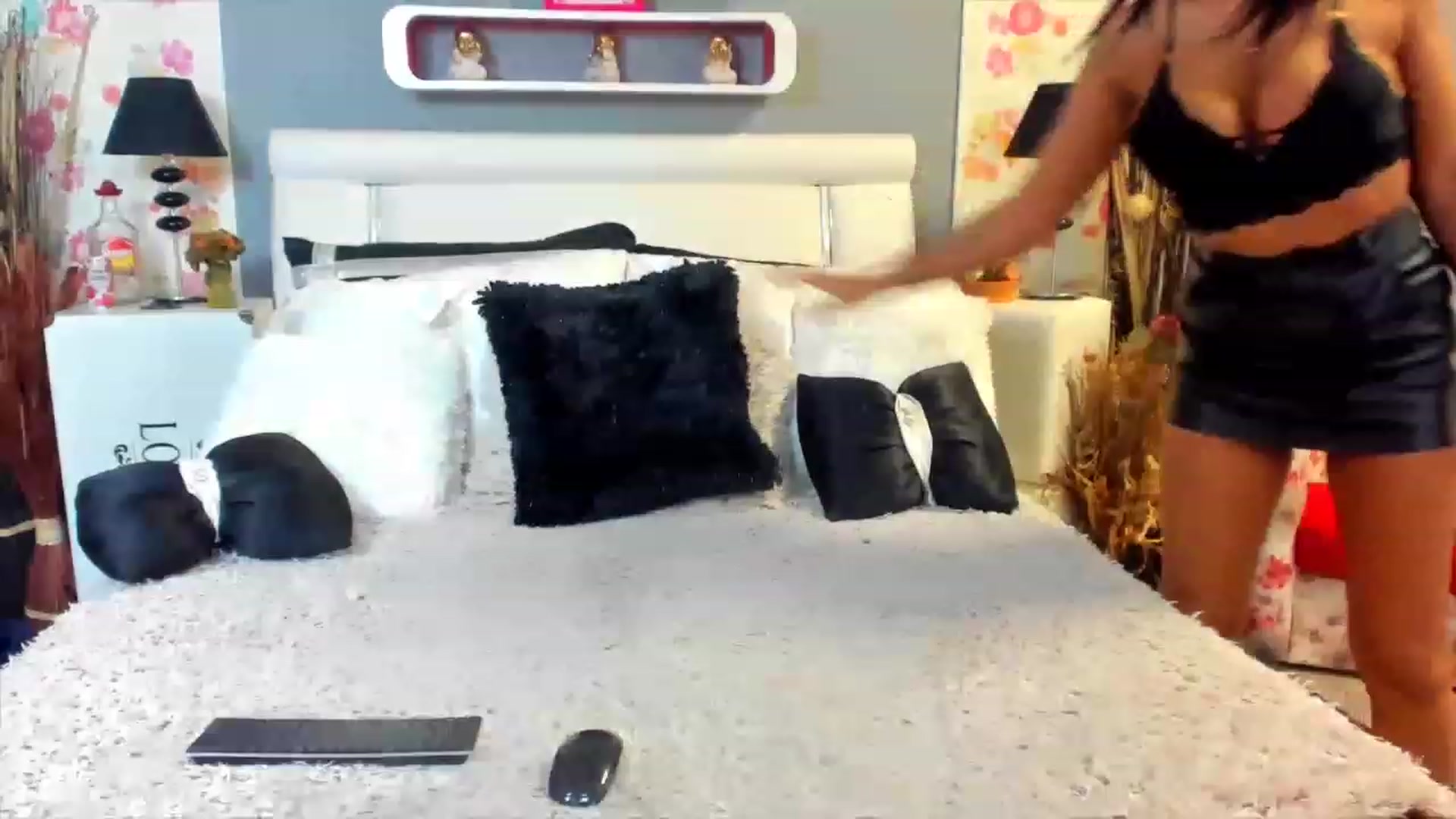 Gallery image thumbnail from Lissa_O's myfreecams stream on, 03/16/2023, 10:51 image 20 of 20