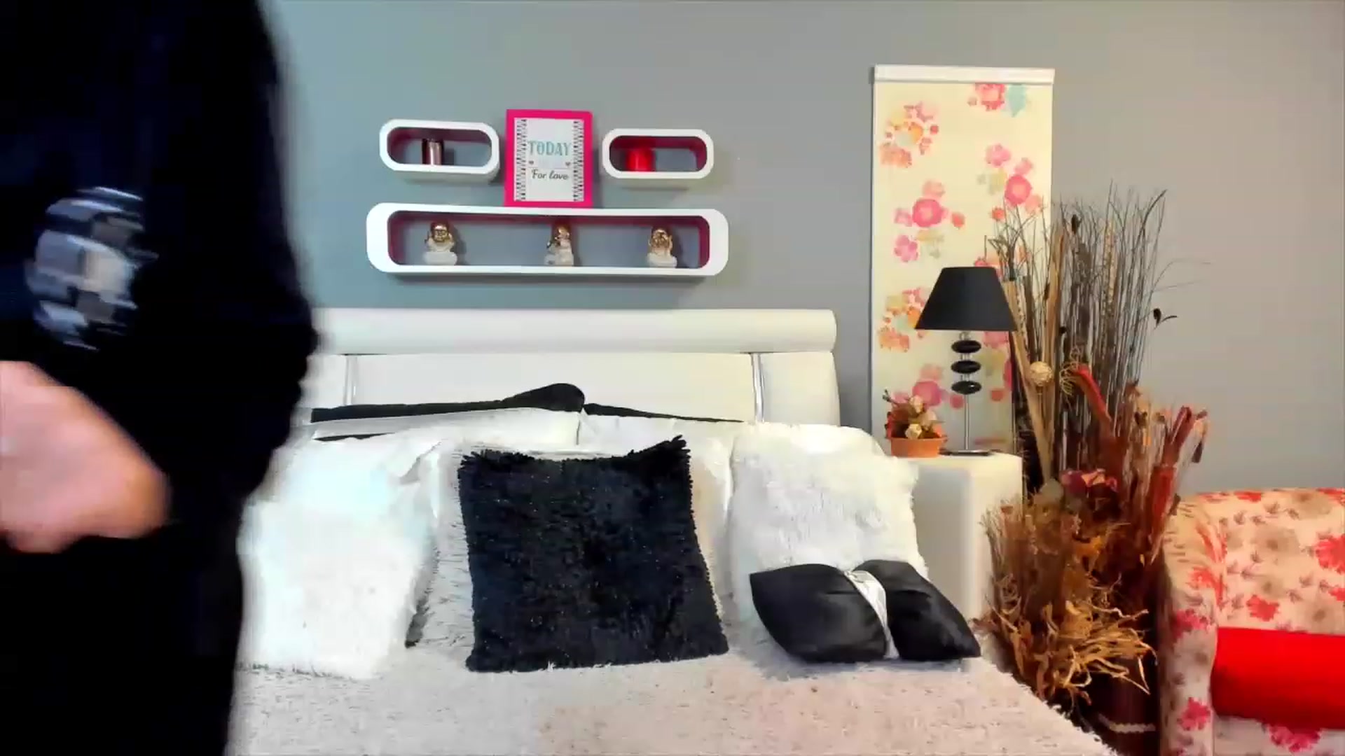 Gallery image thumbnail from Lissa_O's myfreecams stream on, 03/17/2023, 13:06 image 2 of 20